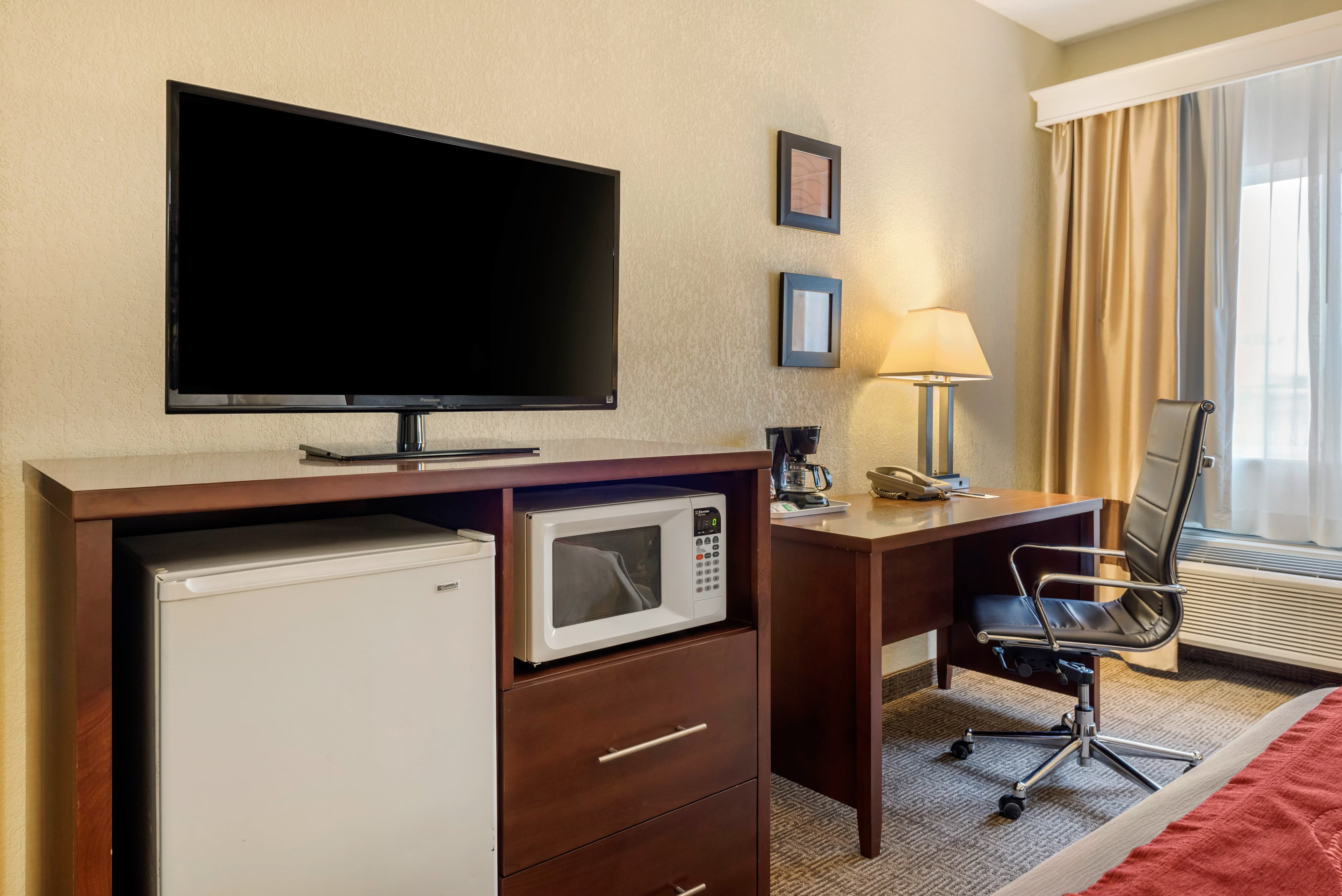 Comfort Inn Warren I-69 - Image 4