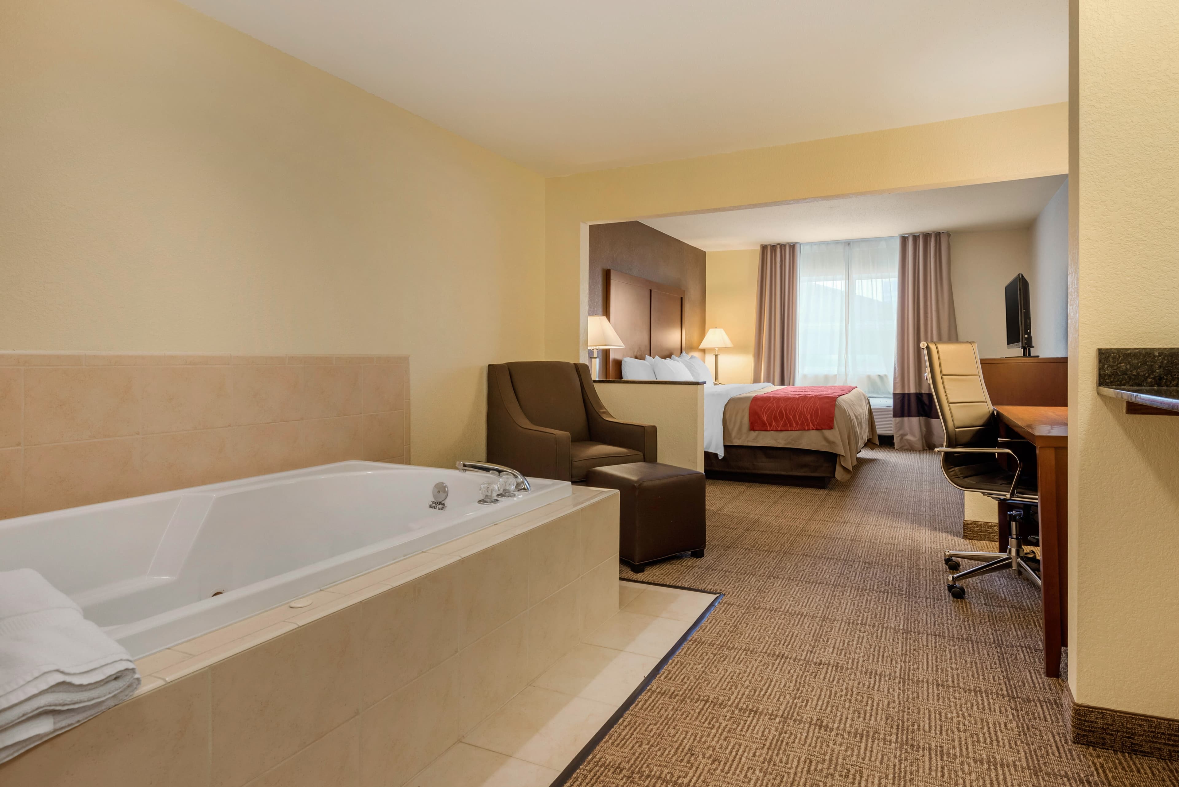Comfort Inn Warren I-69 — 15