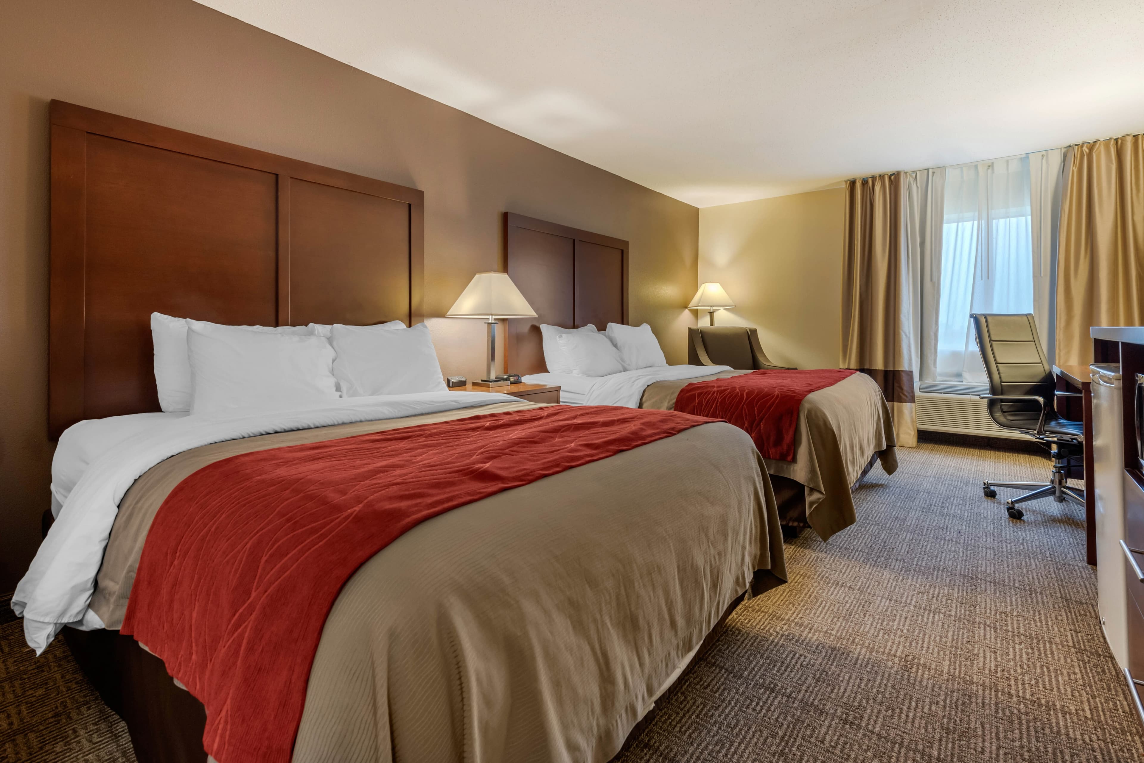 Comfort Inn Warren I-69 — 17