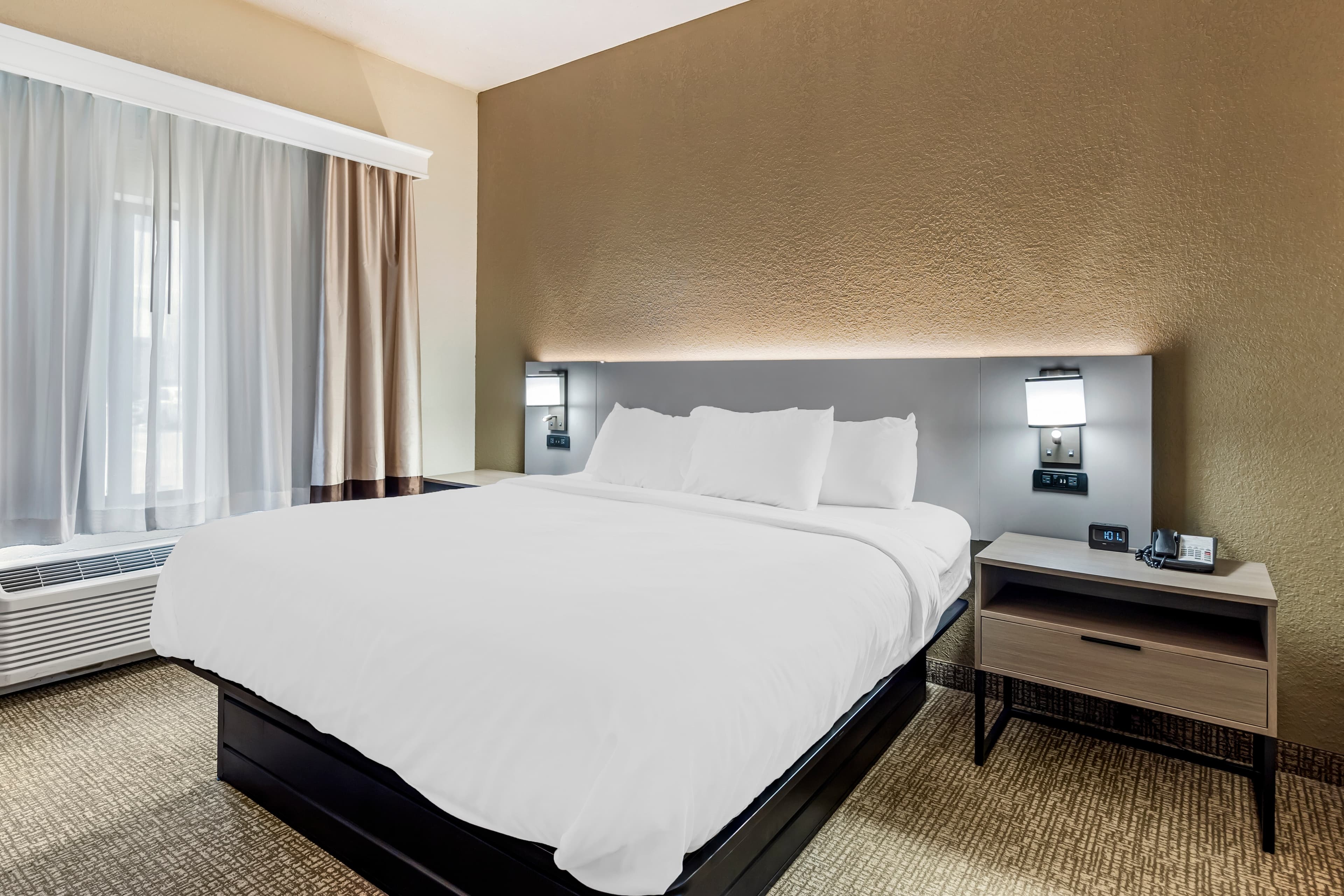 Comfort Suites Merrillville near US 30 - Image 2