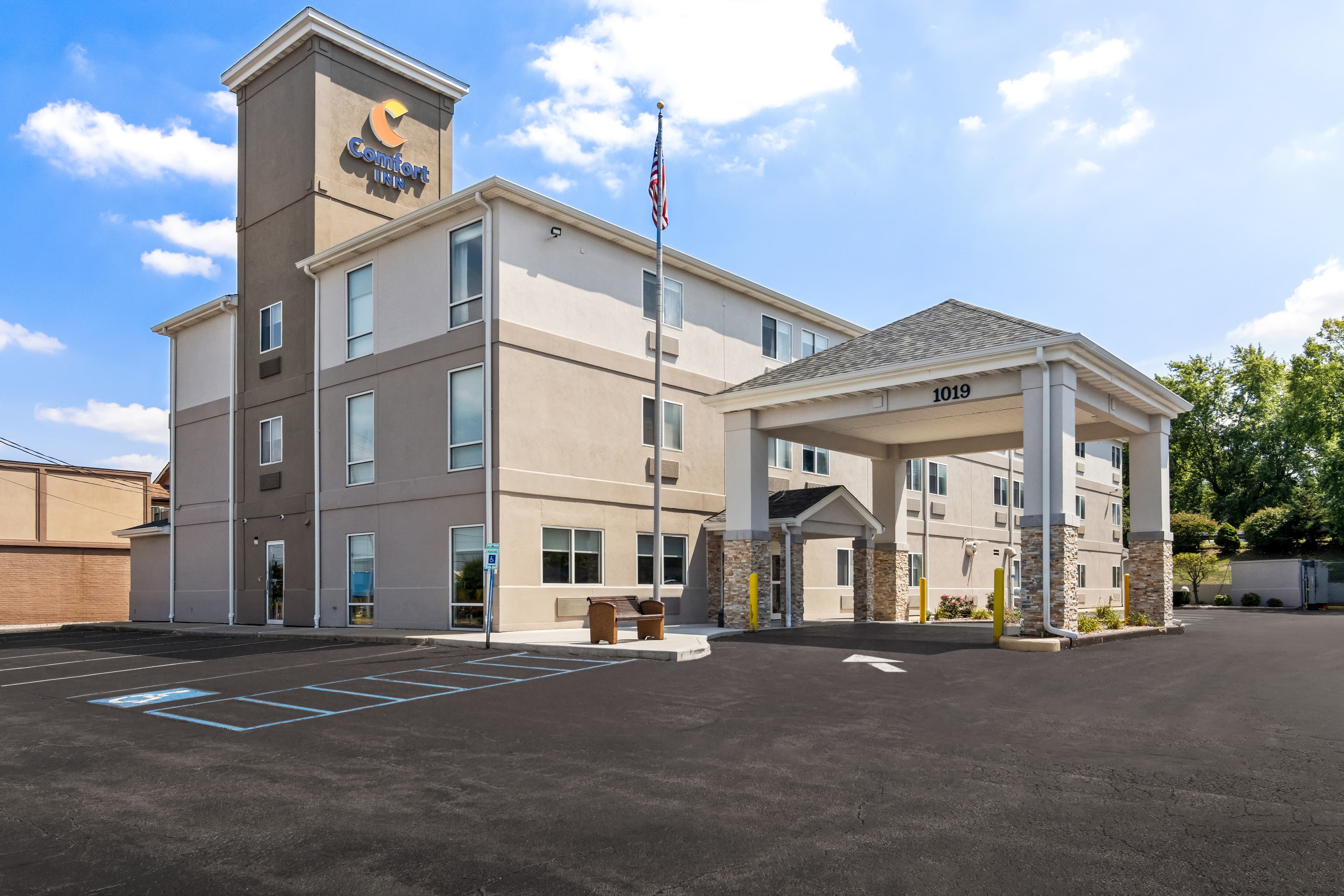 Comfort Inn Schereville - Image 1