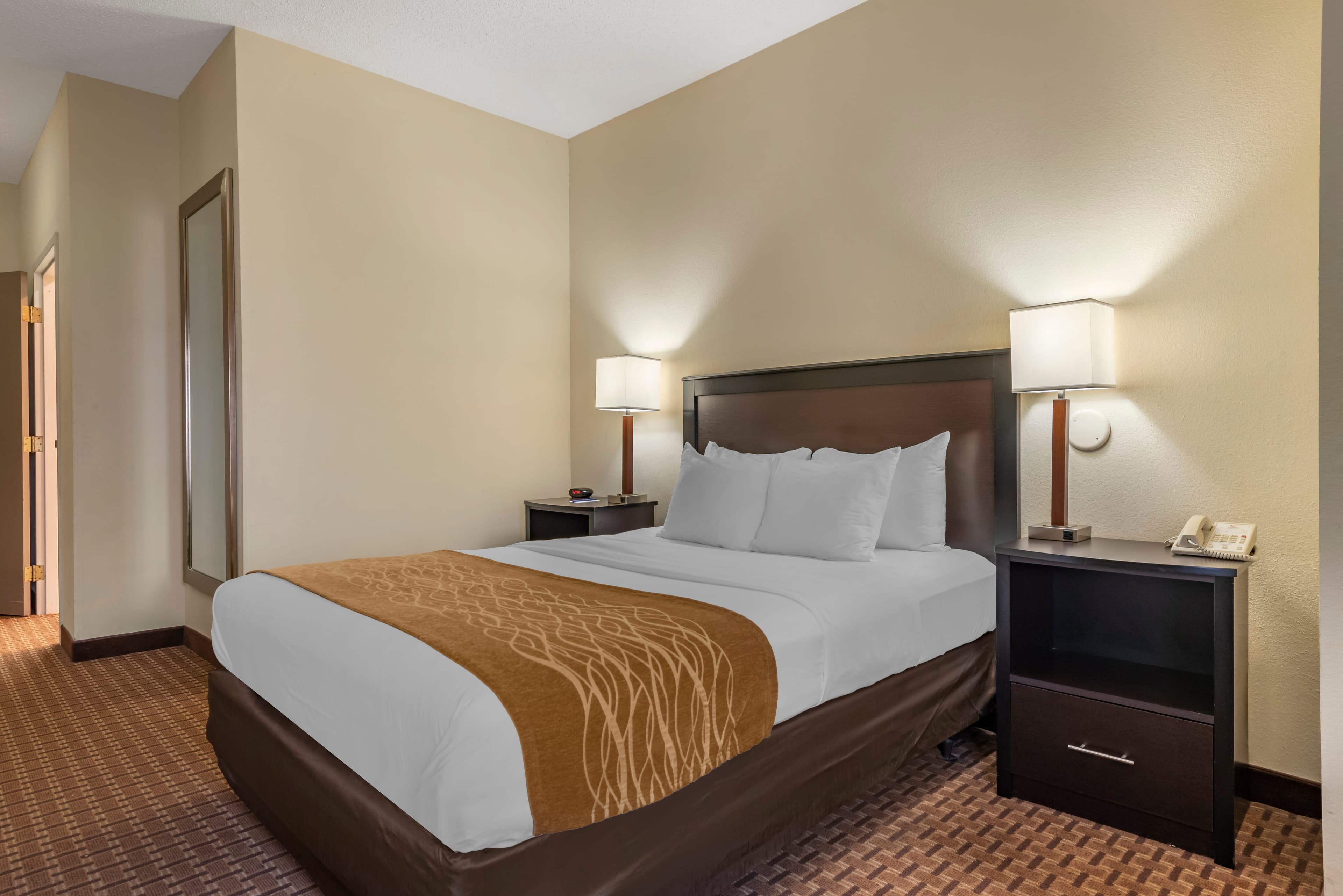 Comfort Inn & Suites Warsaw near US-30 — 7