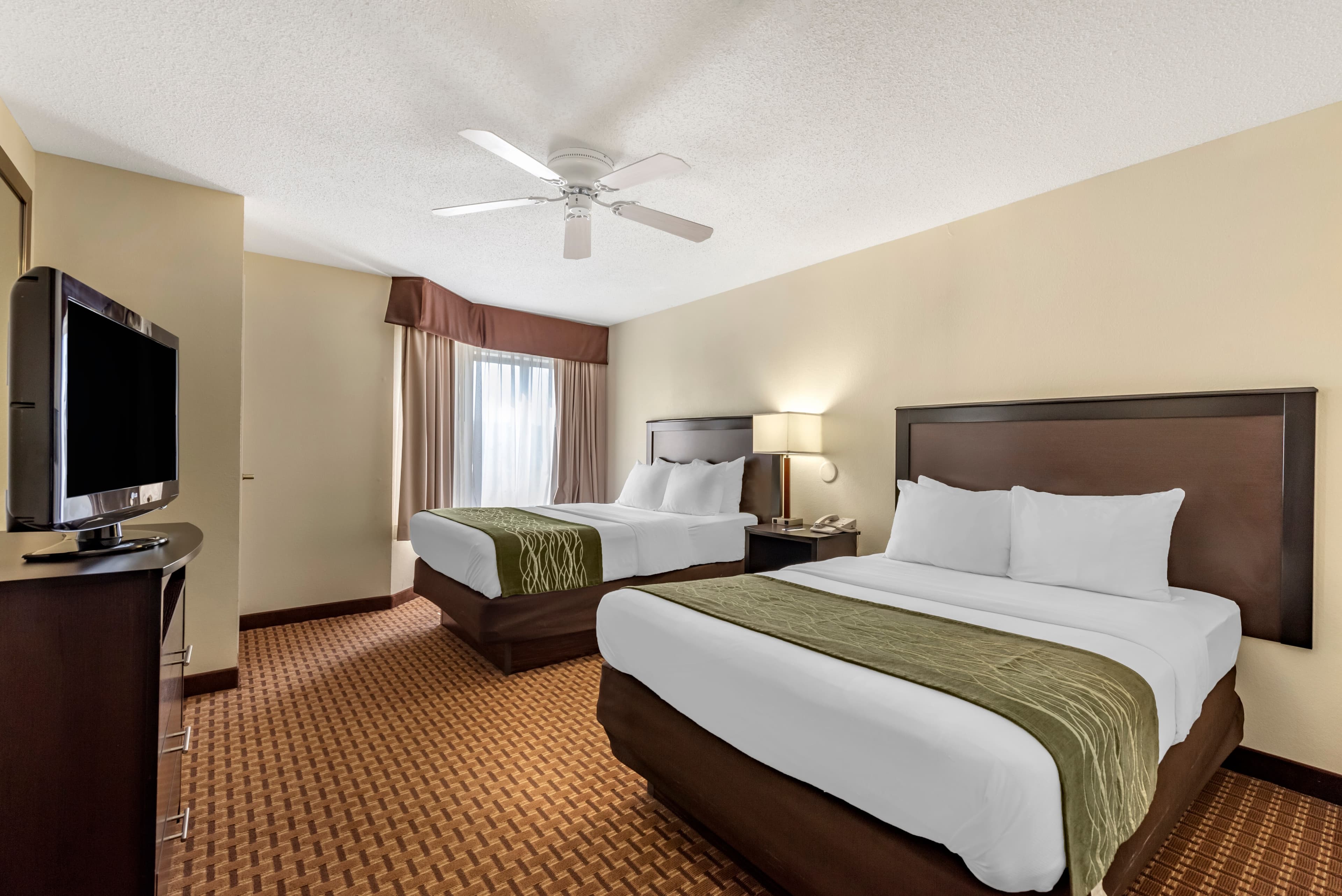 Comfort Inn & Suites Warsaw near US-30 — 14