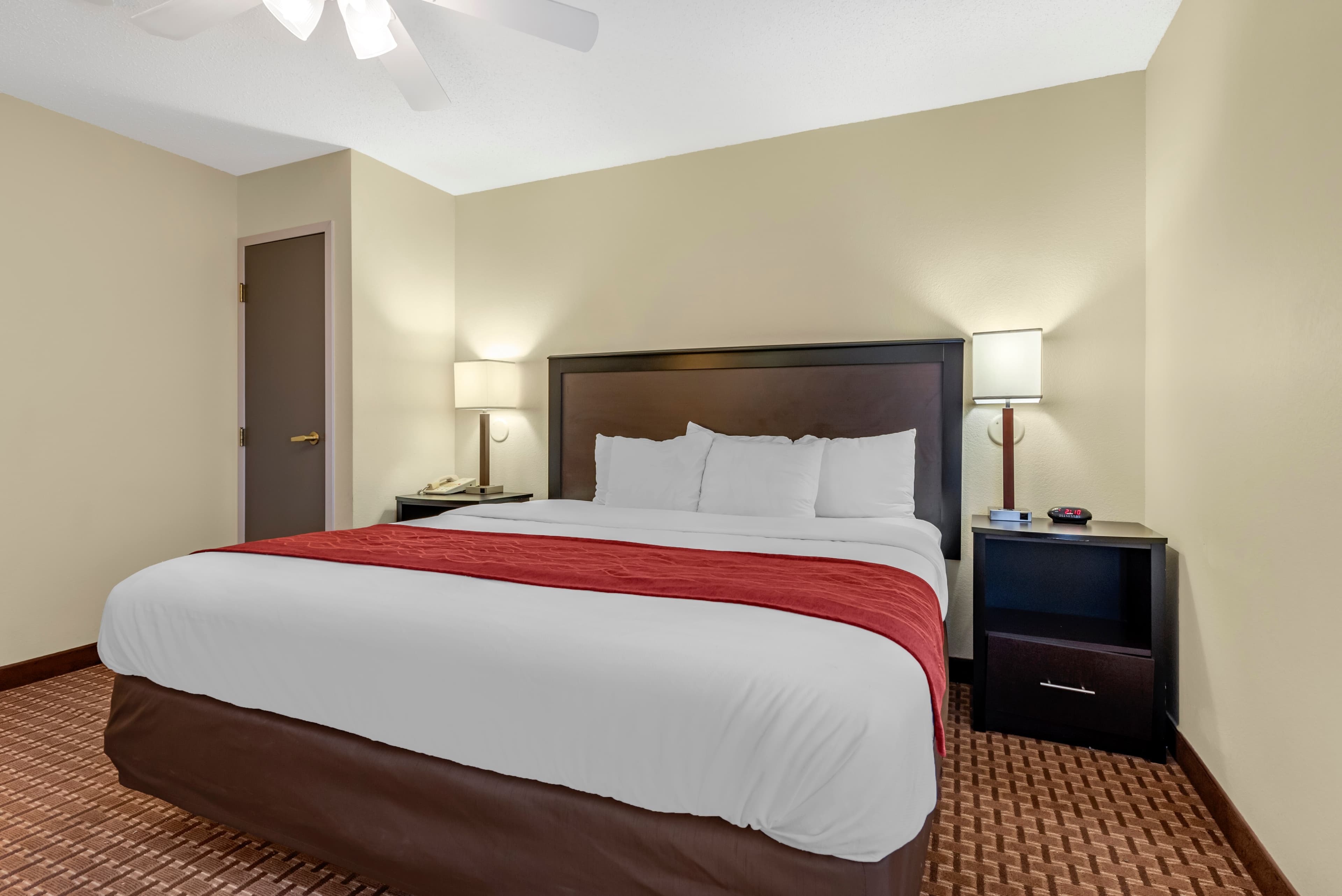 Comfort Inn & Suites Warsaw near US-30 — 18