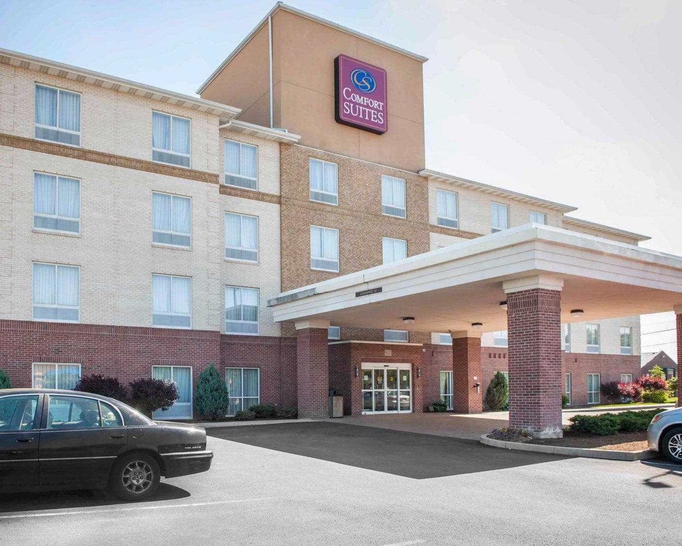Comfort Suites Southport - Image 1