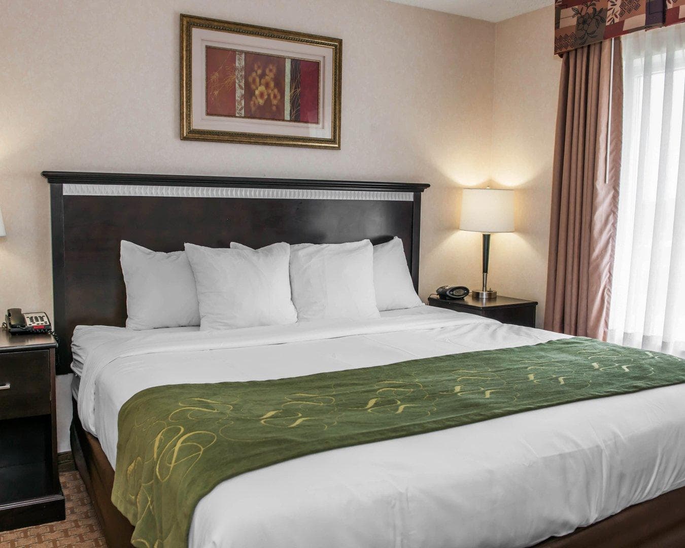 Comfort Suites Southport - Image 4