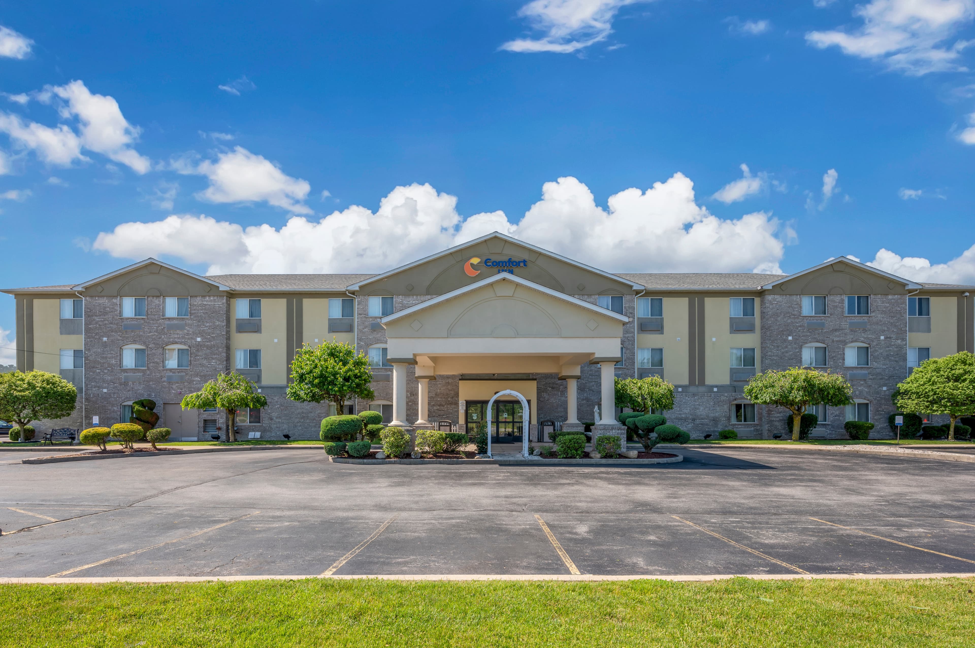 Comfort Inn Fremont - Image 1
