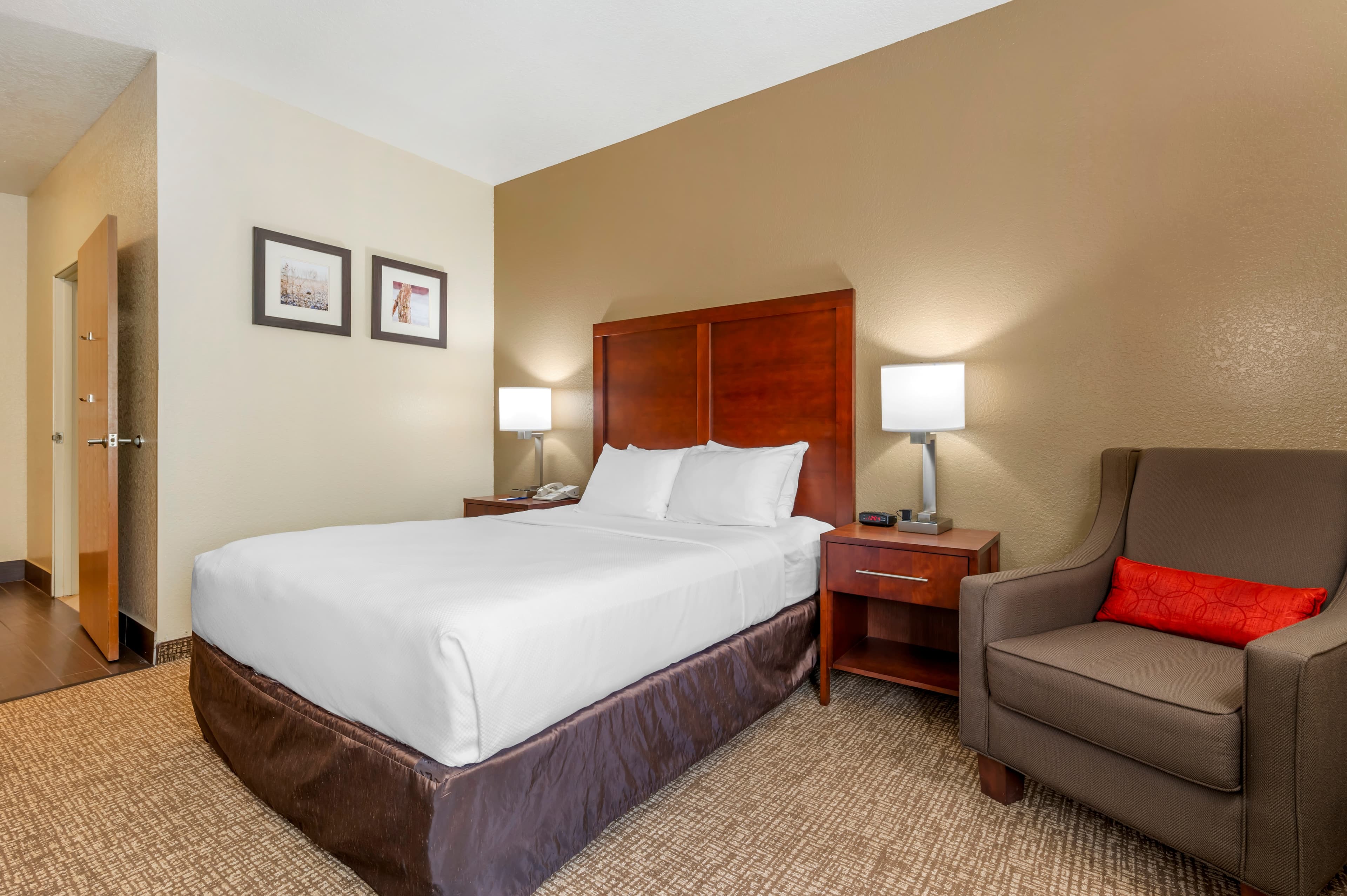 Comfort Inn Fremont - Image 3