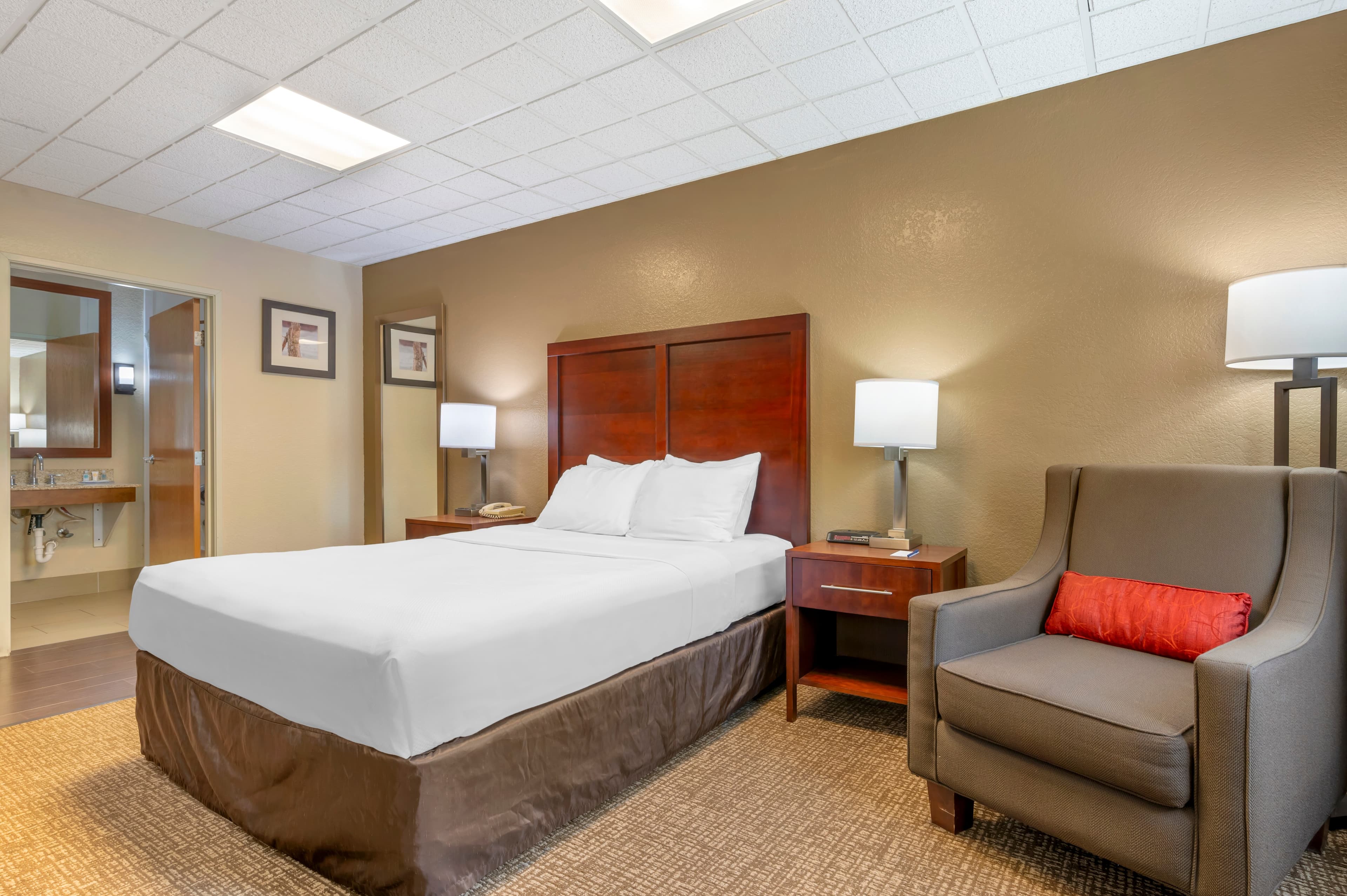 Comfort Inn Fremont — 10