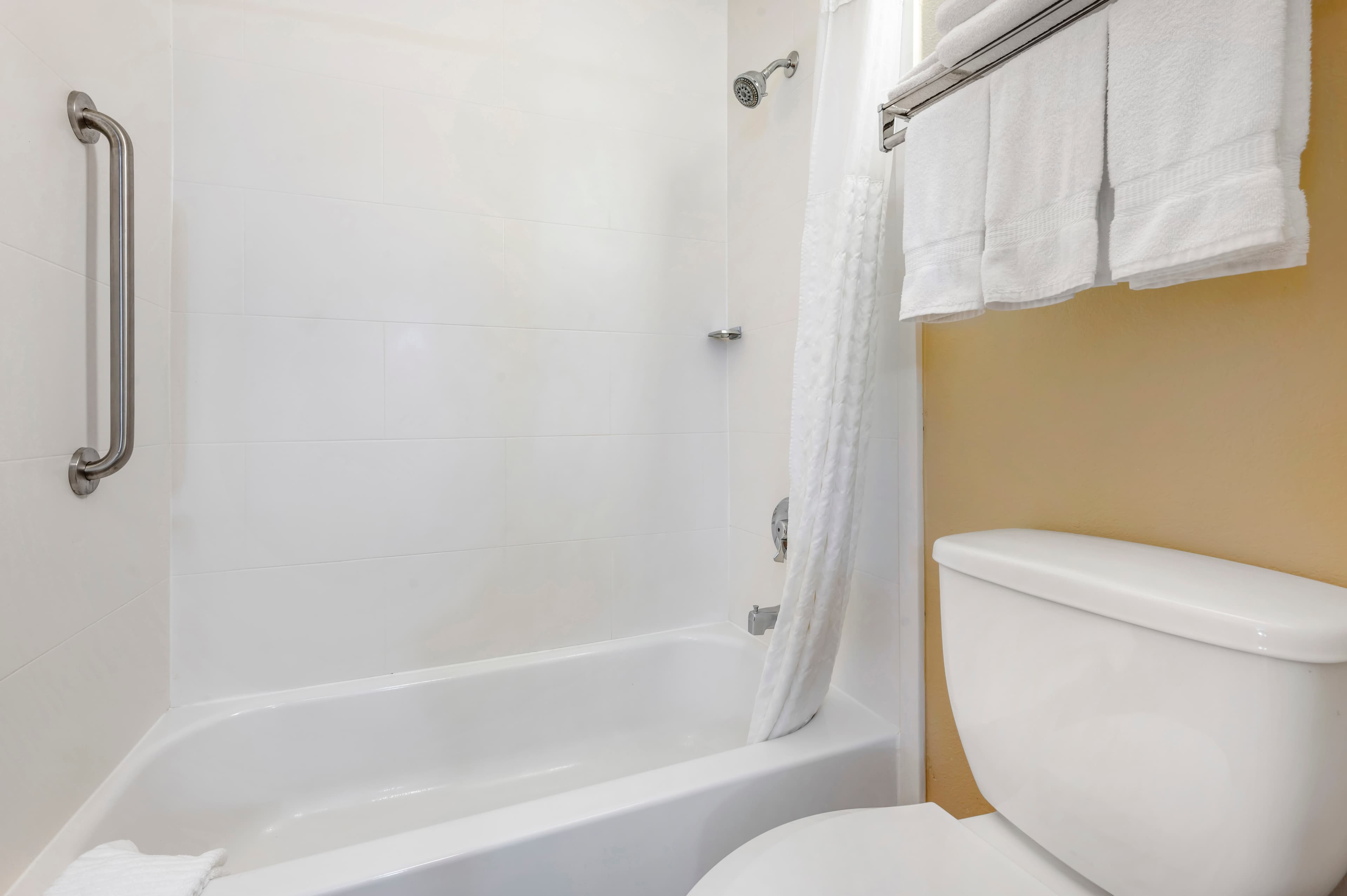 Comfort Inn Fremont — 16