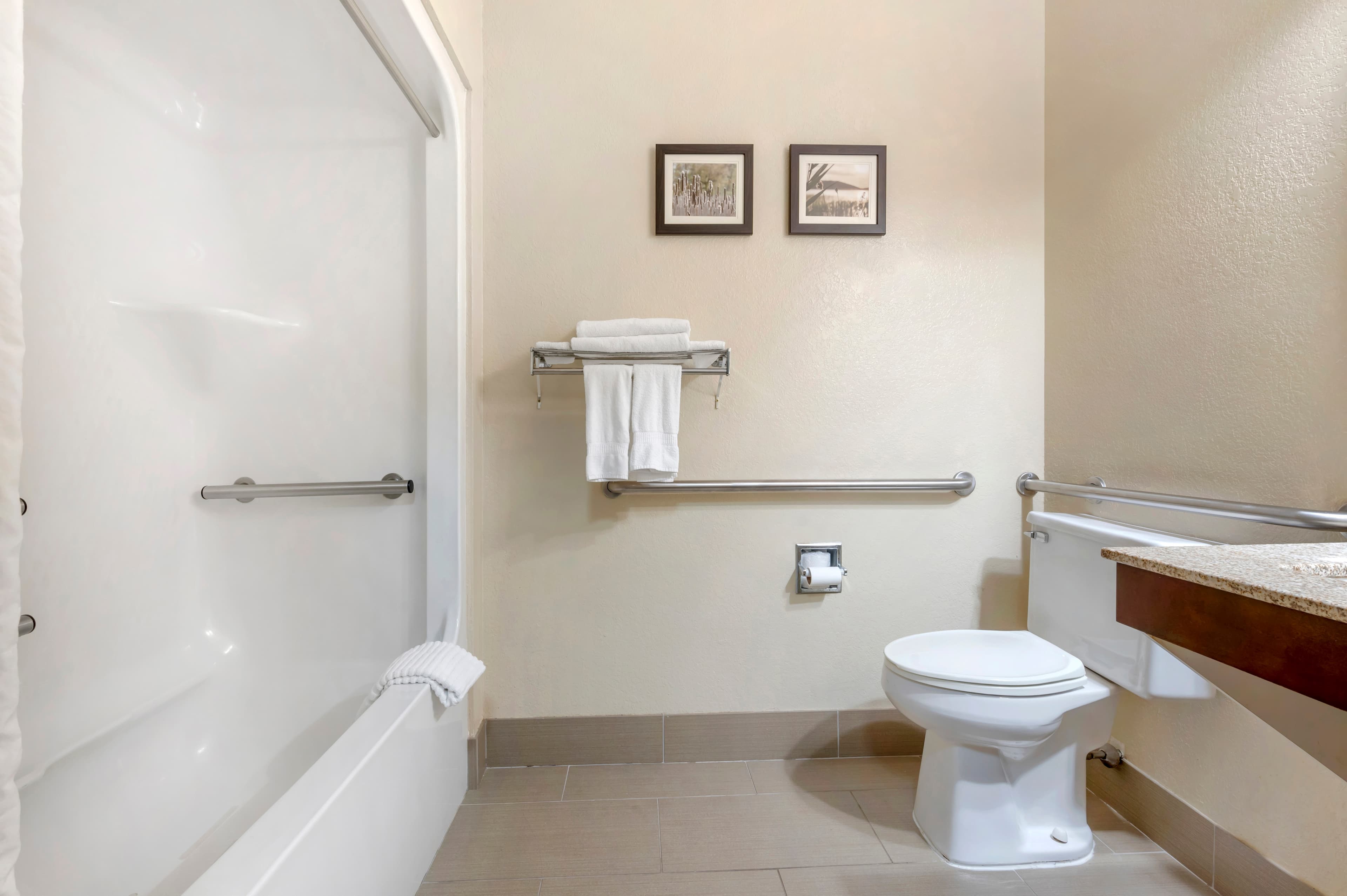 Comfort Inn Fremont - Image 2
