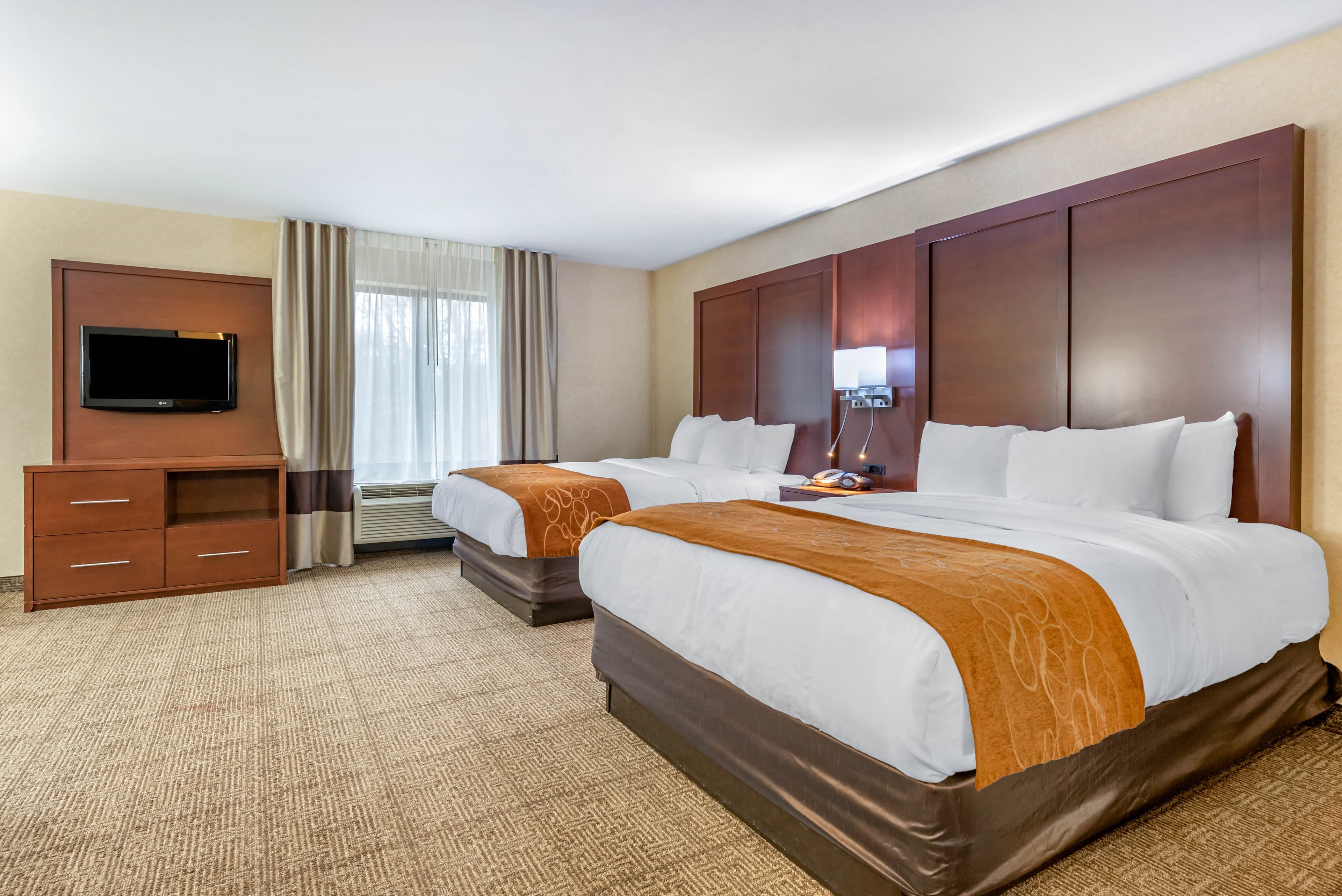 Comfort Suites Elkhart South — 7