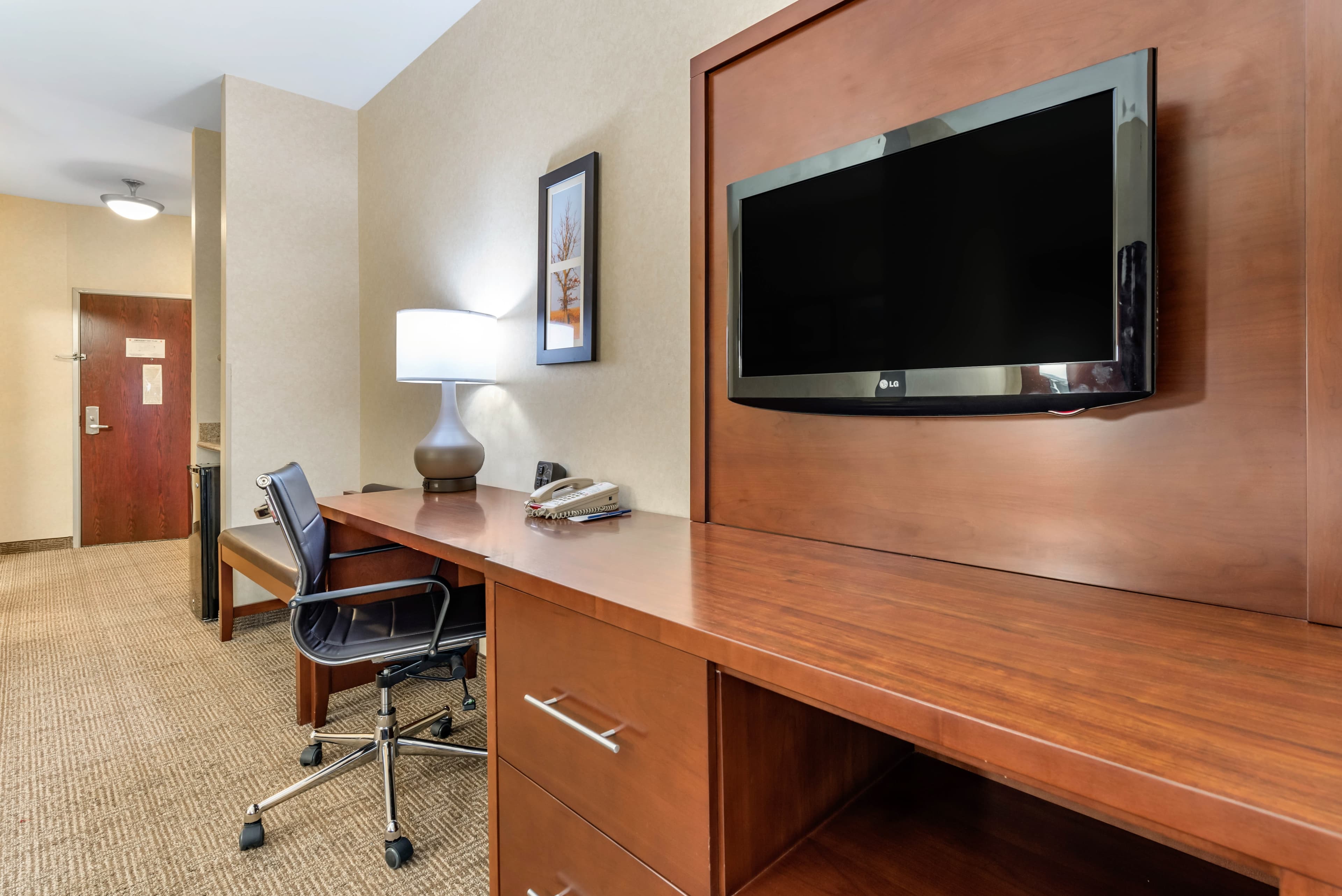 Comfort Suites Elkhart South - Image 5