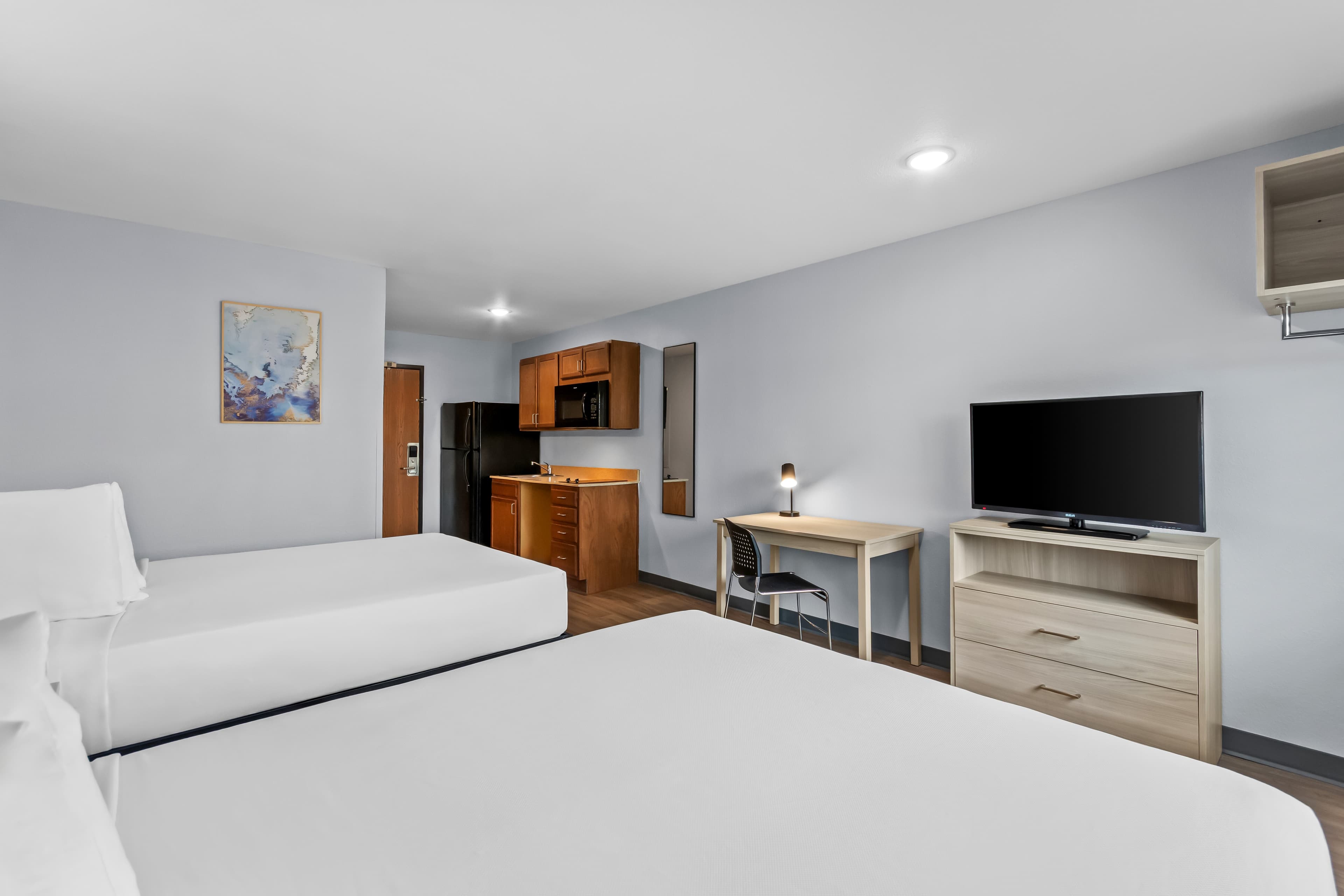Suburban Studios Clarksville-Louisville North — 9