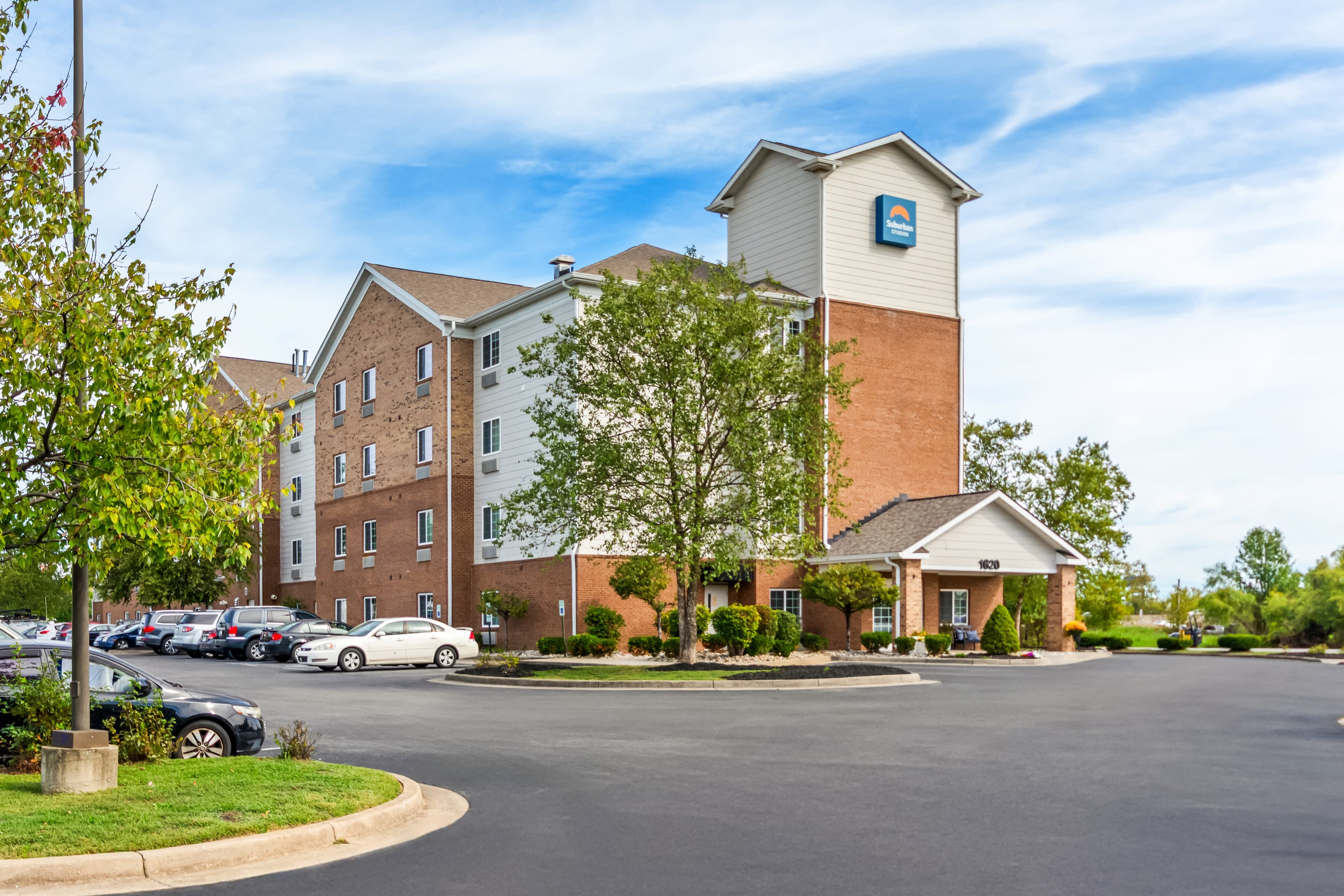 Suburban Studios Clarksville-Louisville North - Image 1