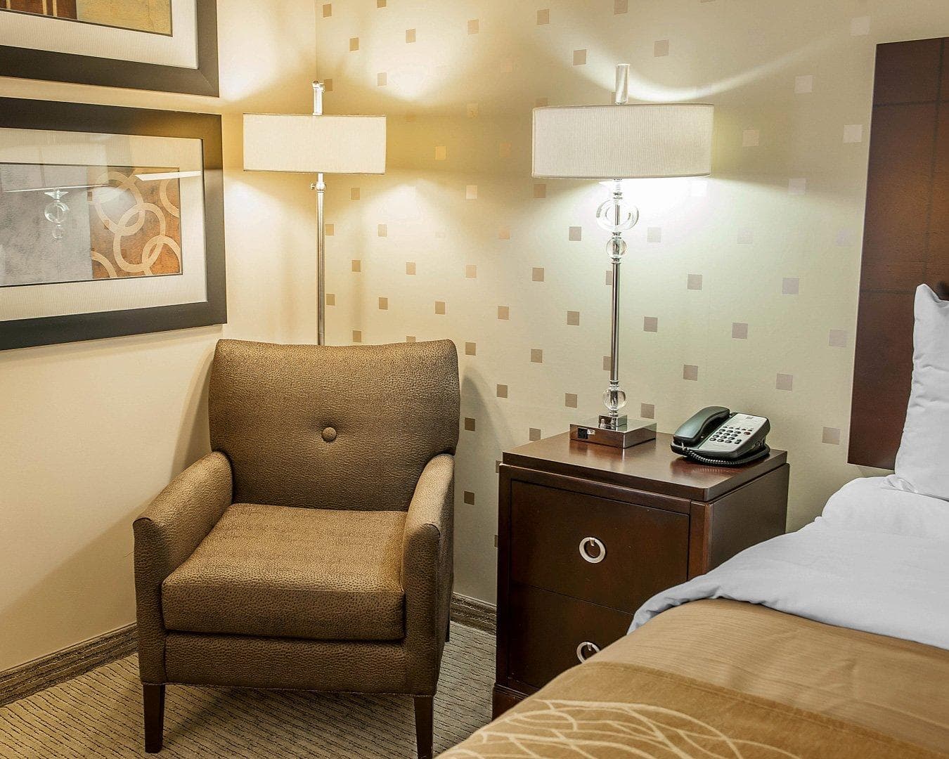 Comfort Inn Bloomington near University - Image 4