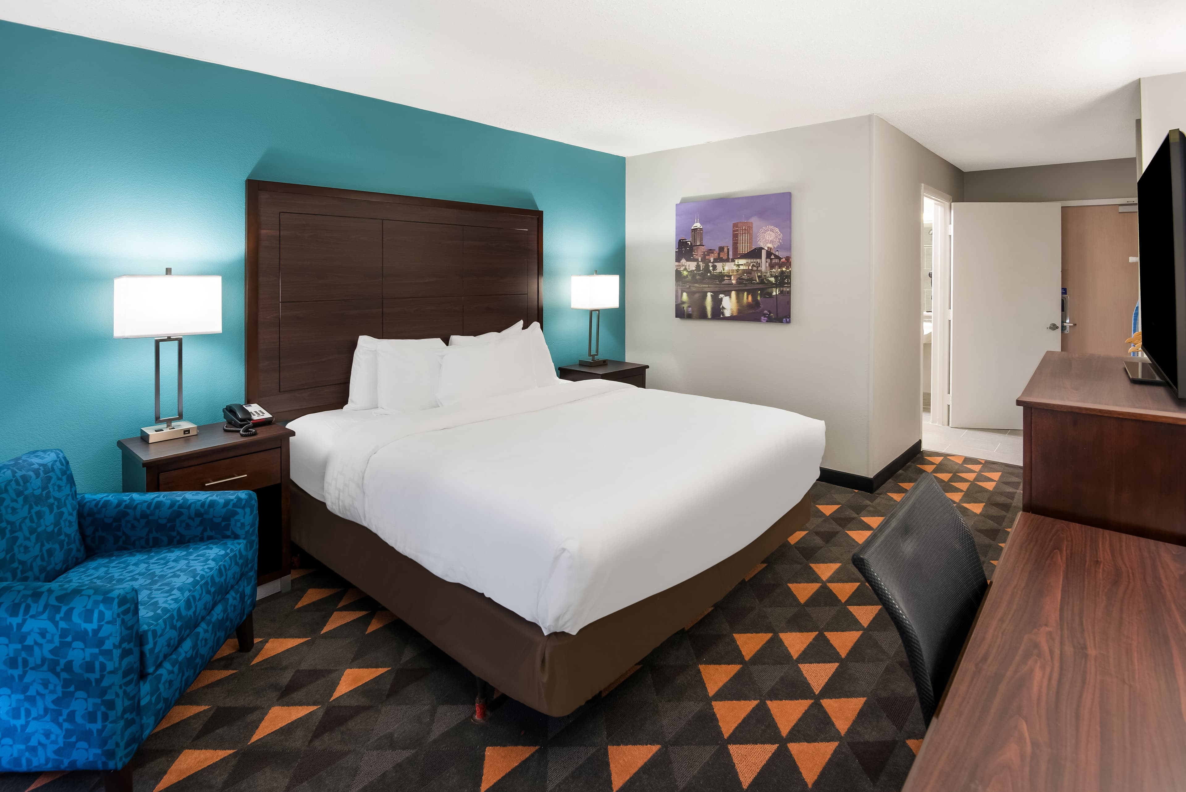 Clarion Pointe Indianapolis Northeast — 9
