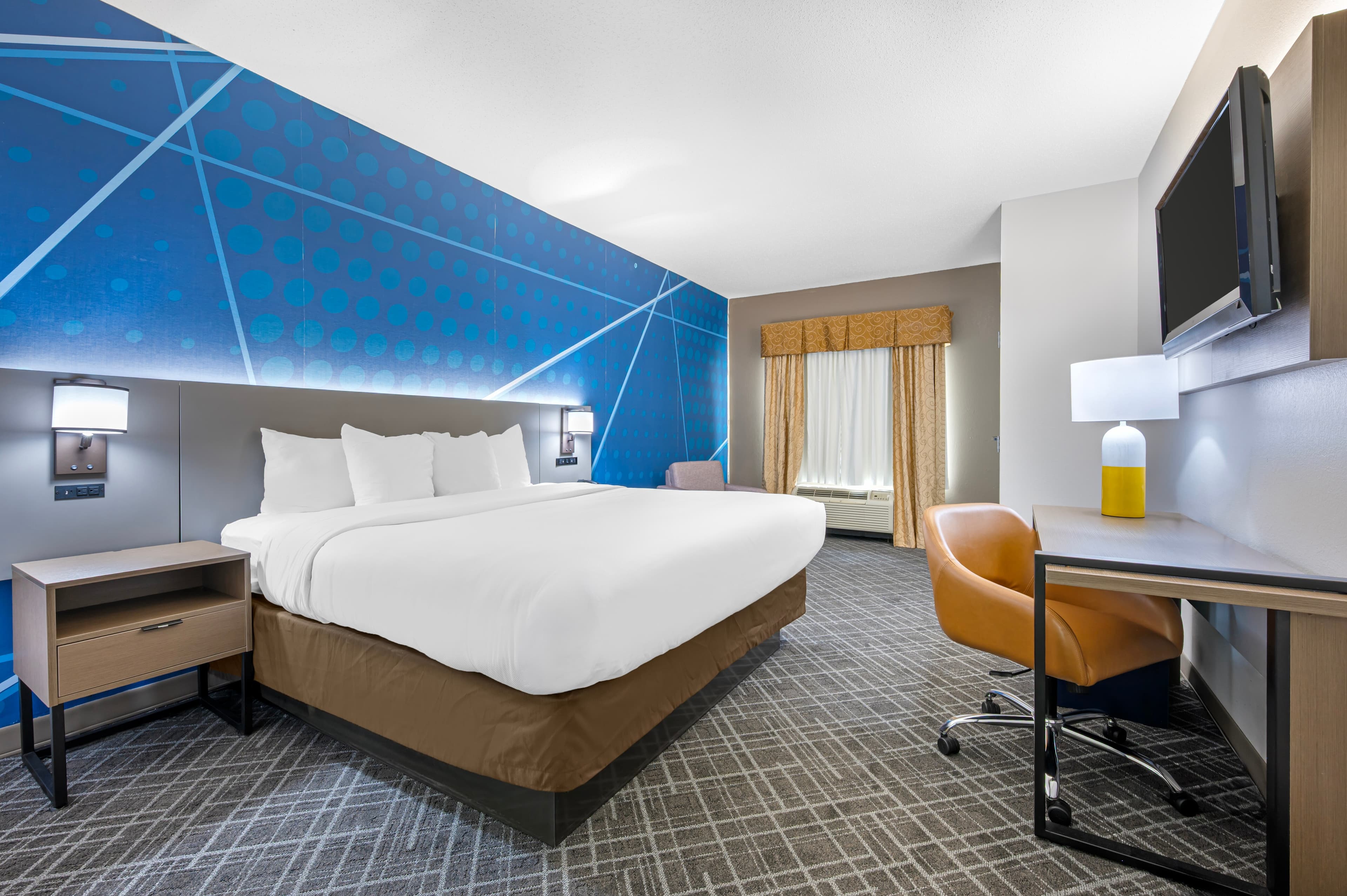 Comfort Suites near Indianapolis Airport — 12