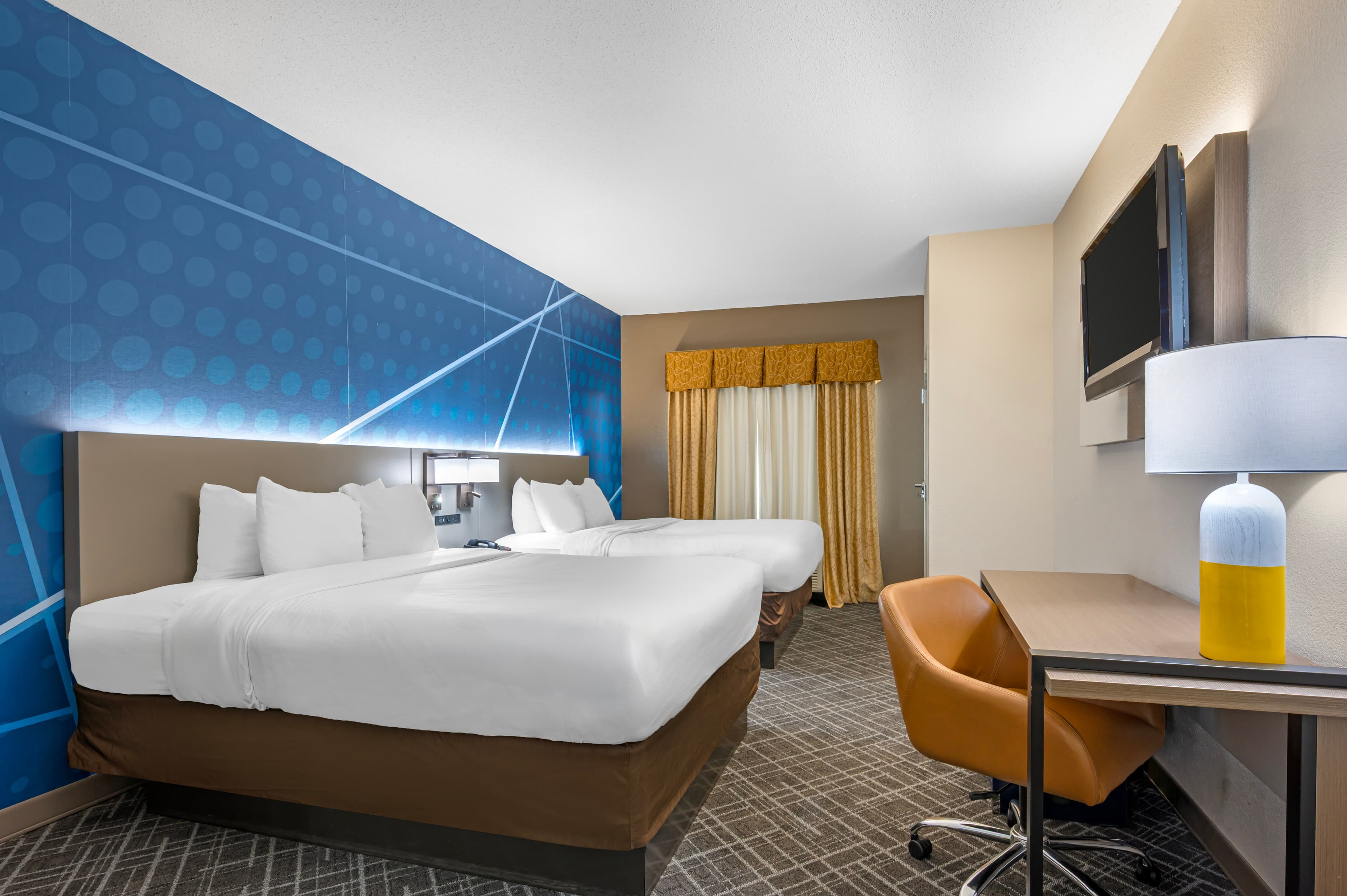 Comfort Suites near Indianapolis Airport — 16