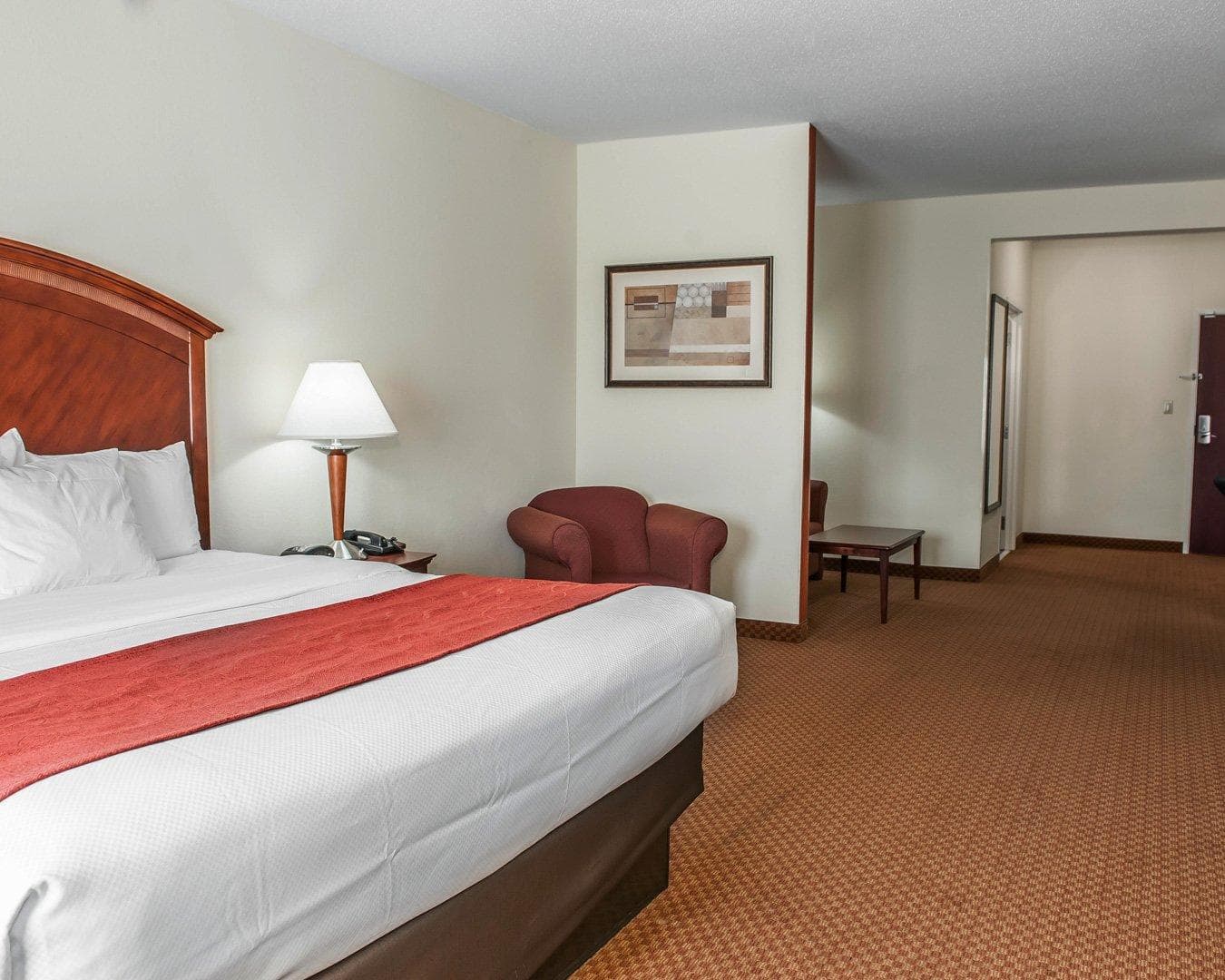 Comfort Suites near Indianapolis Airport - Image 3