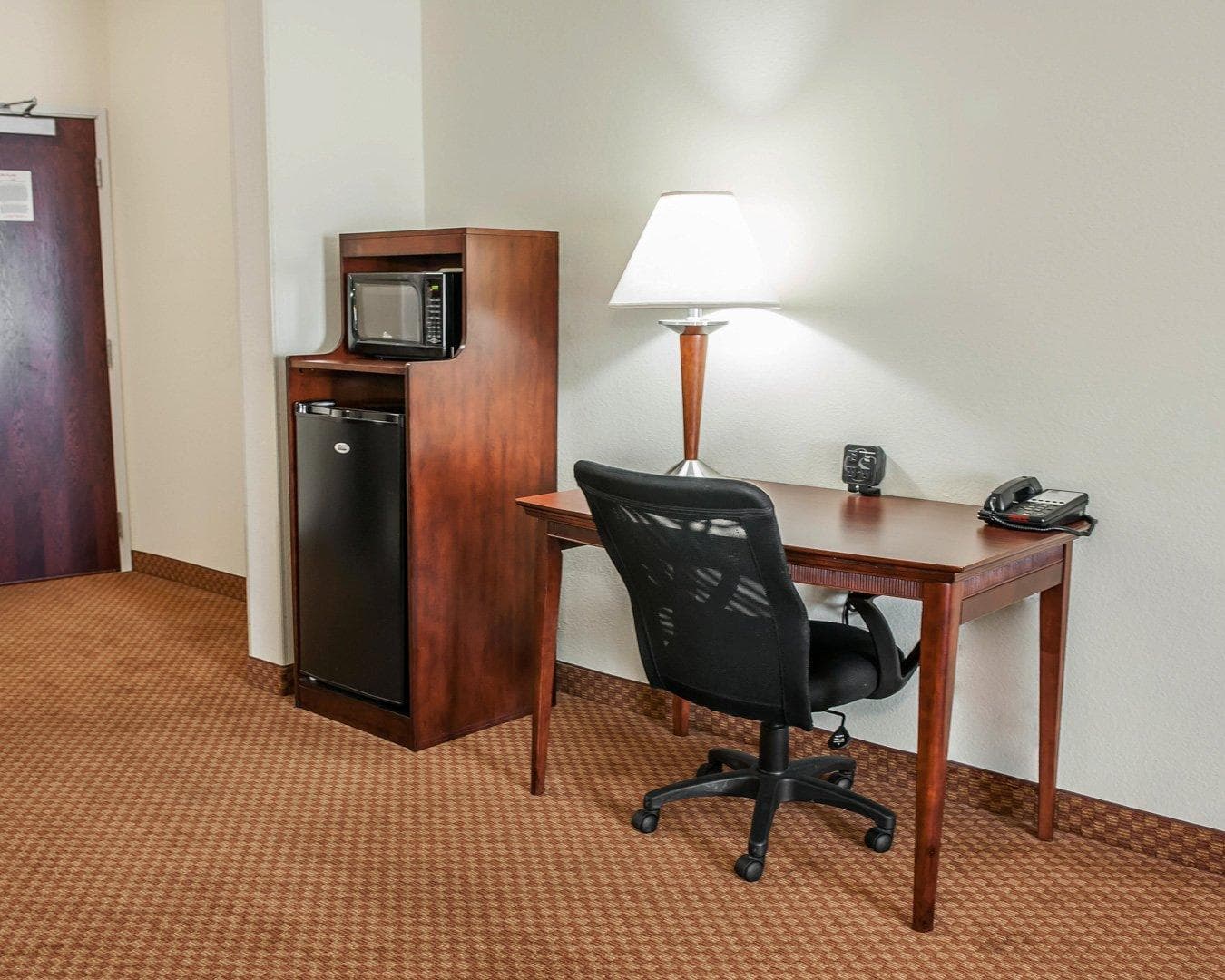 Comfort Suites near Indianapolis Airport - Image 5