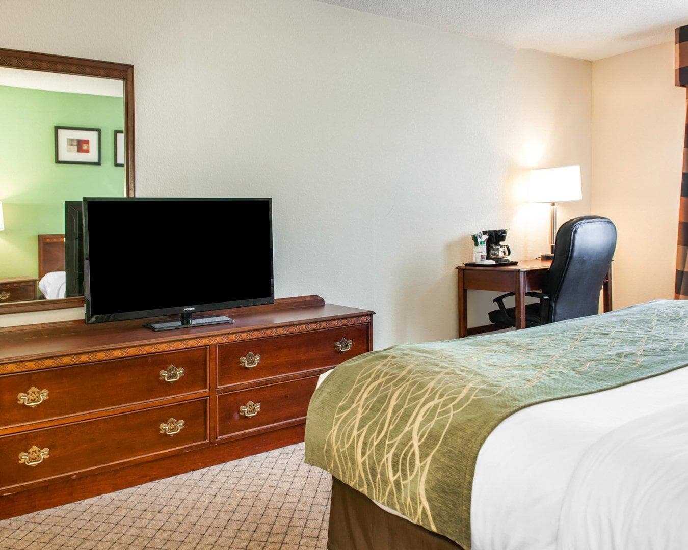 Comfort Inn Goshen - Image 3
