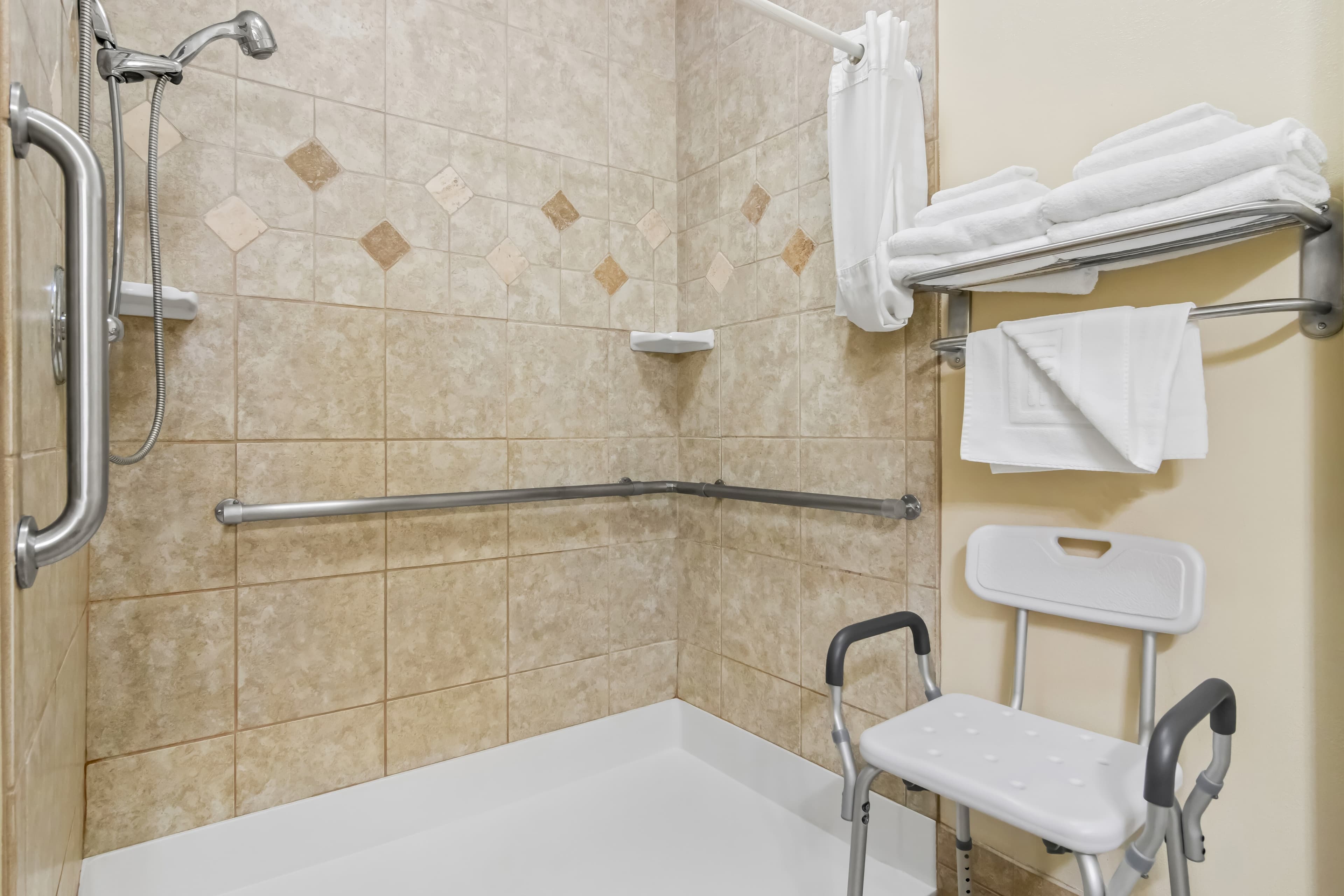 Comfort Inn Hebron-Lowell Area — 13