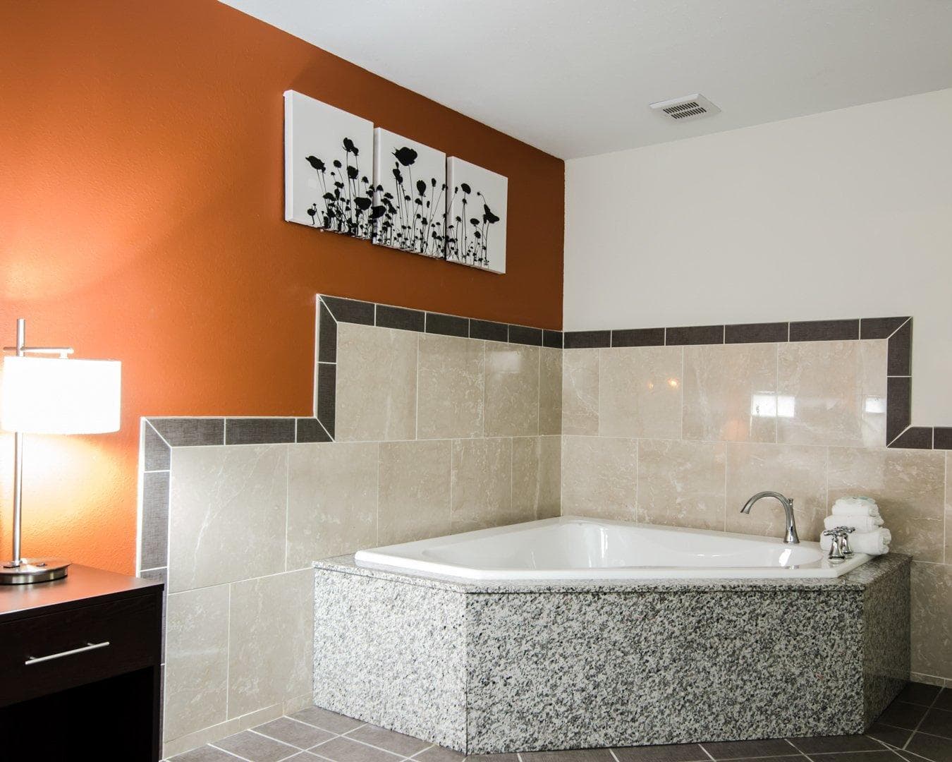 Sleep Inn & Suites And Conference Center Downtown - Image 4