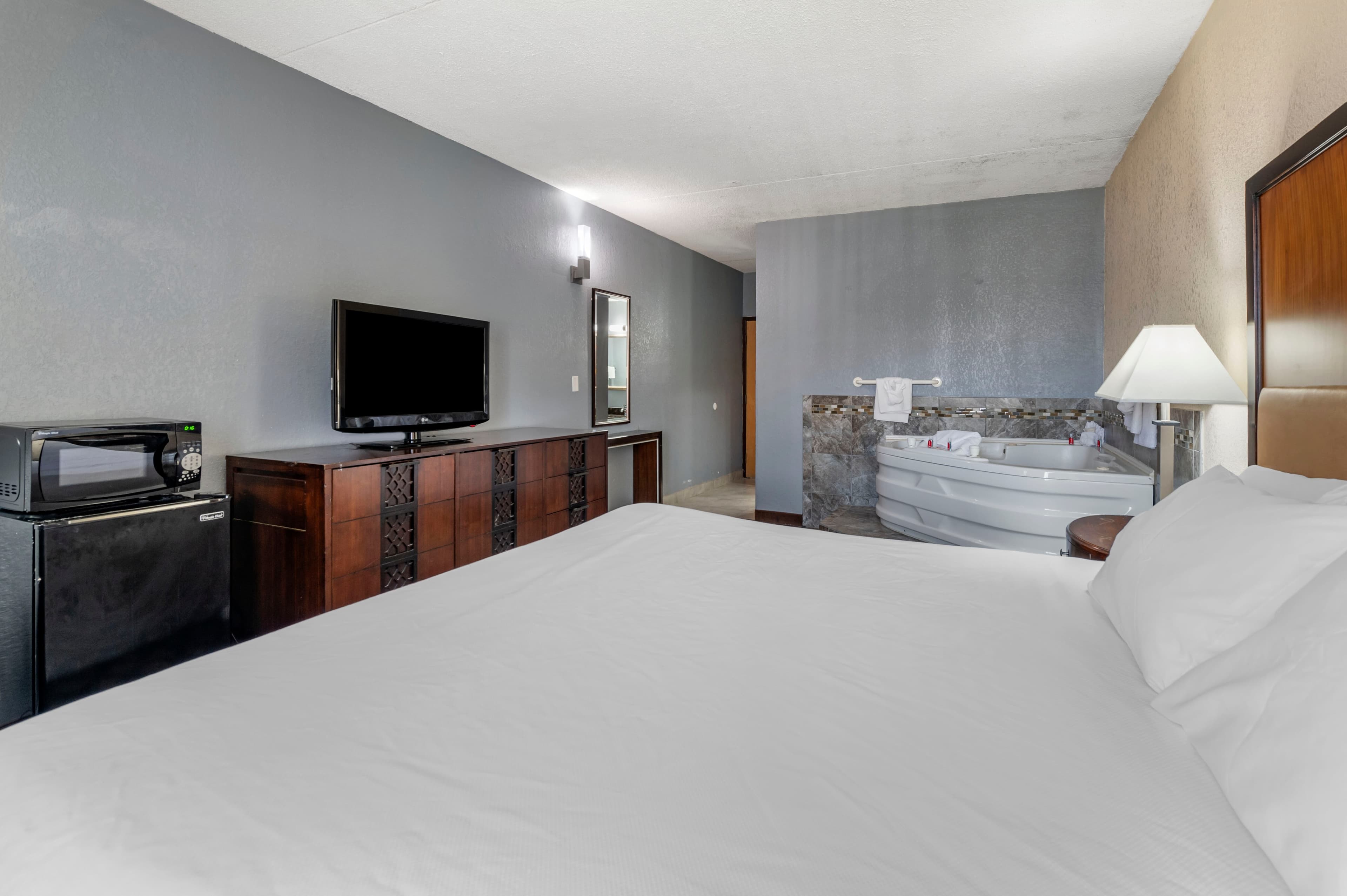 Econo Lodge Lafayette near University — 18