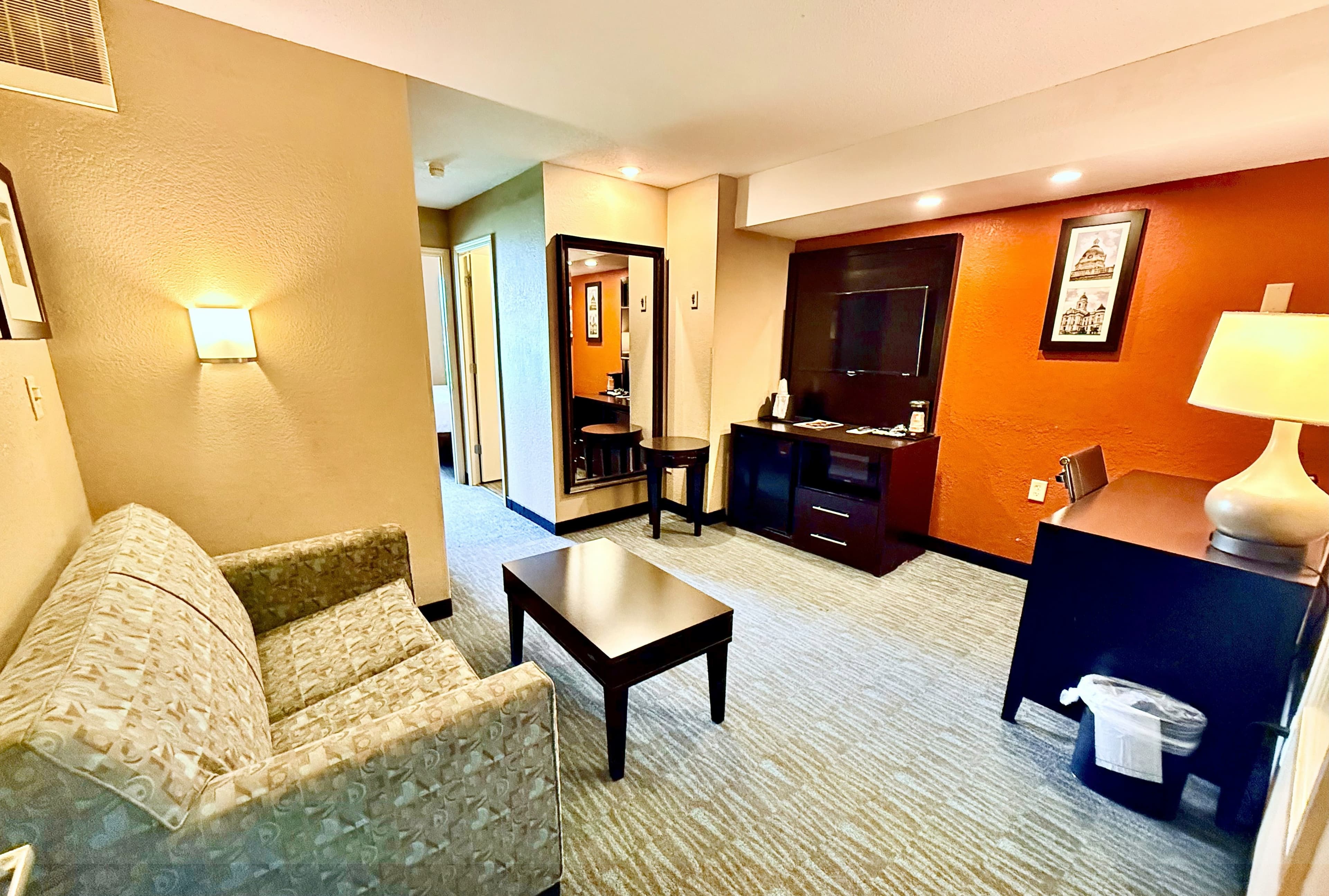 Clarion Inn & Suites Evansville Eastland Area — 12