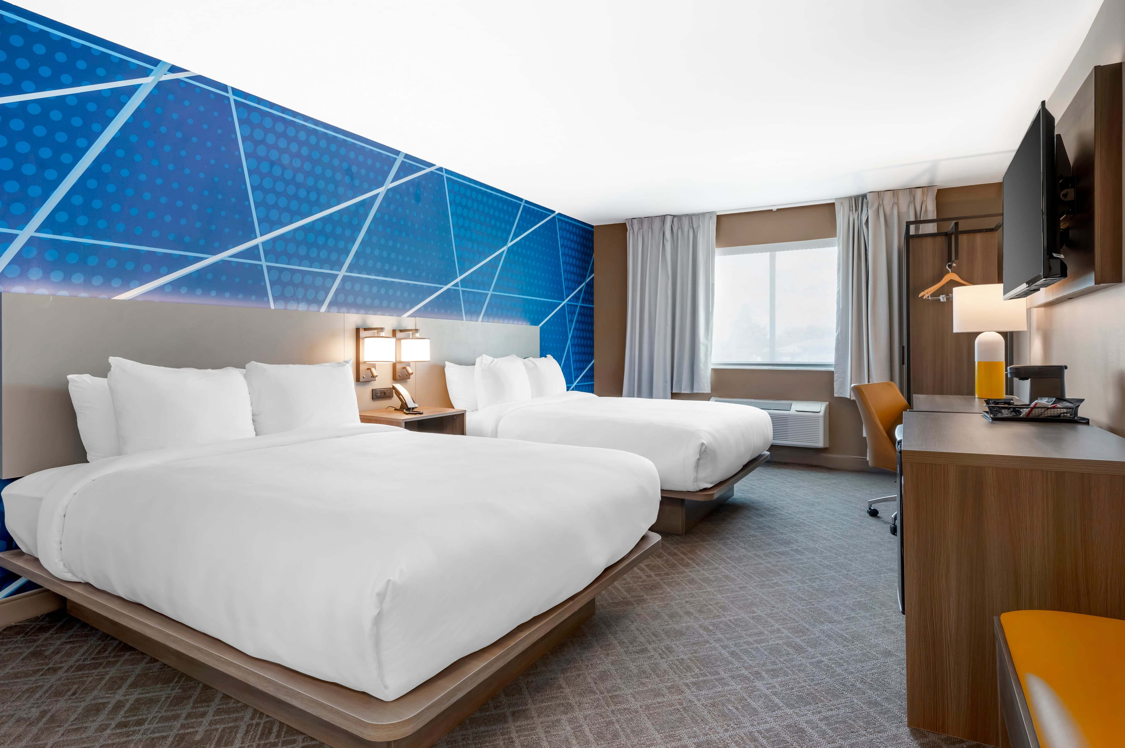 Comfort Inn Kendallville East - Image 2