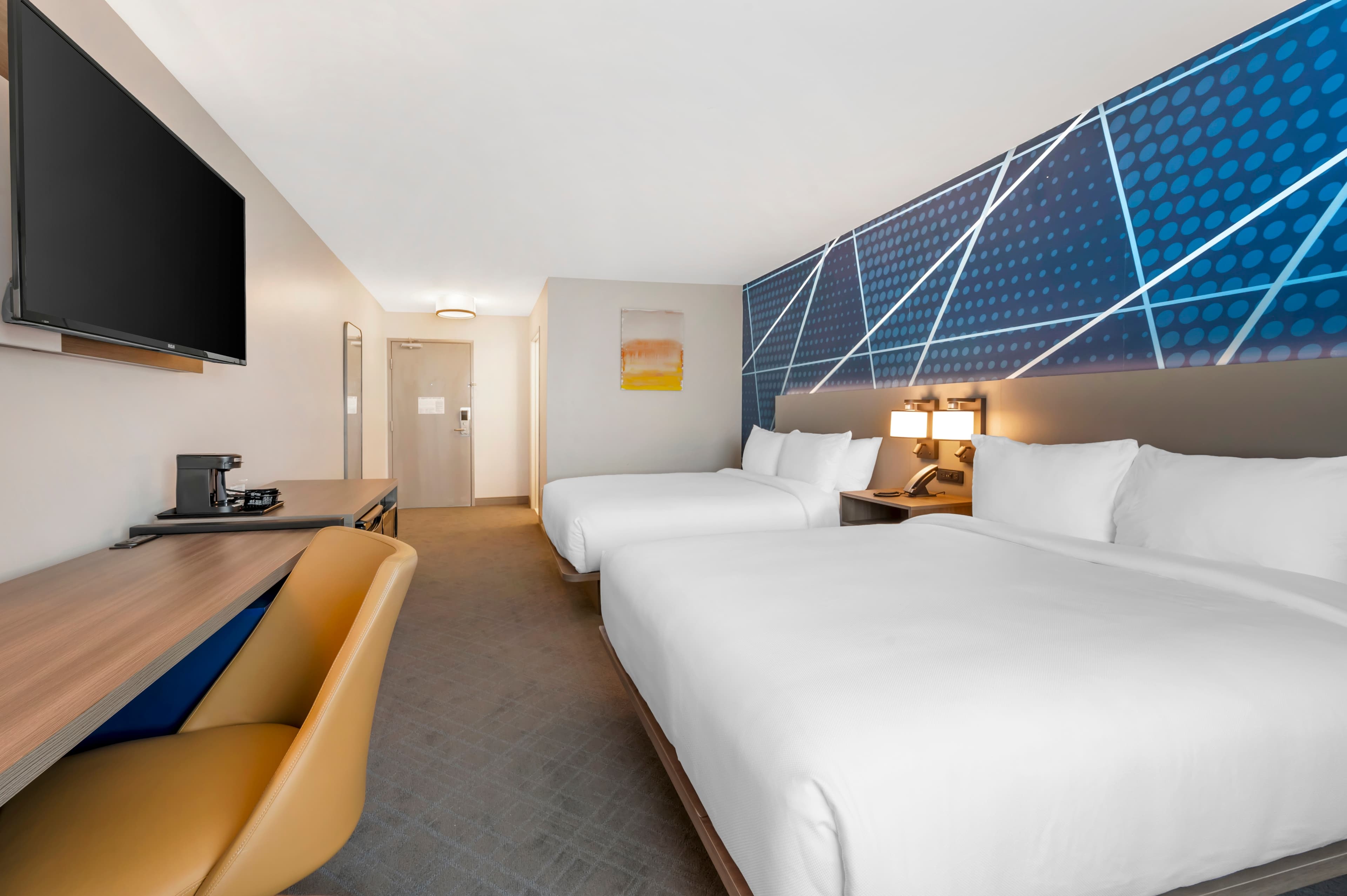 Comfort Inn Kendallville East - Image 3