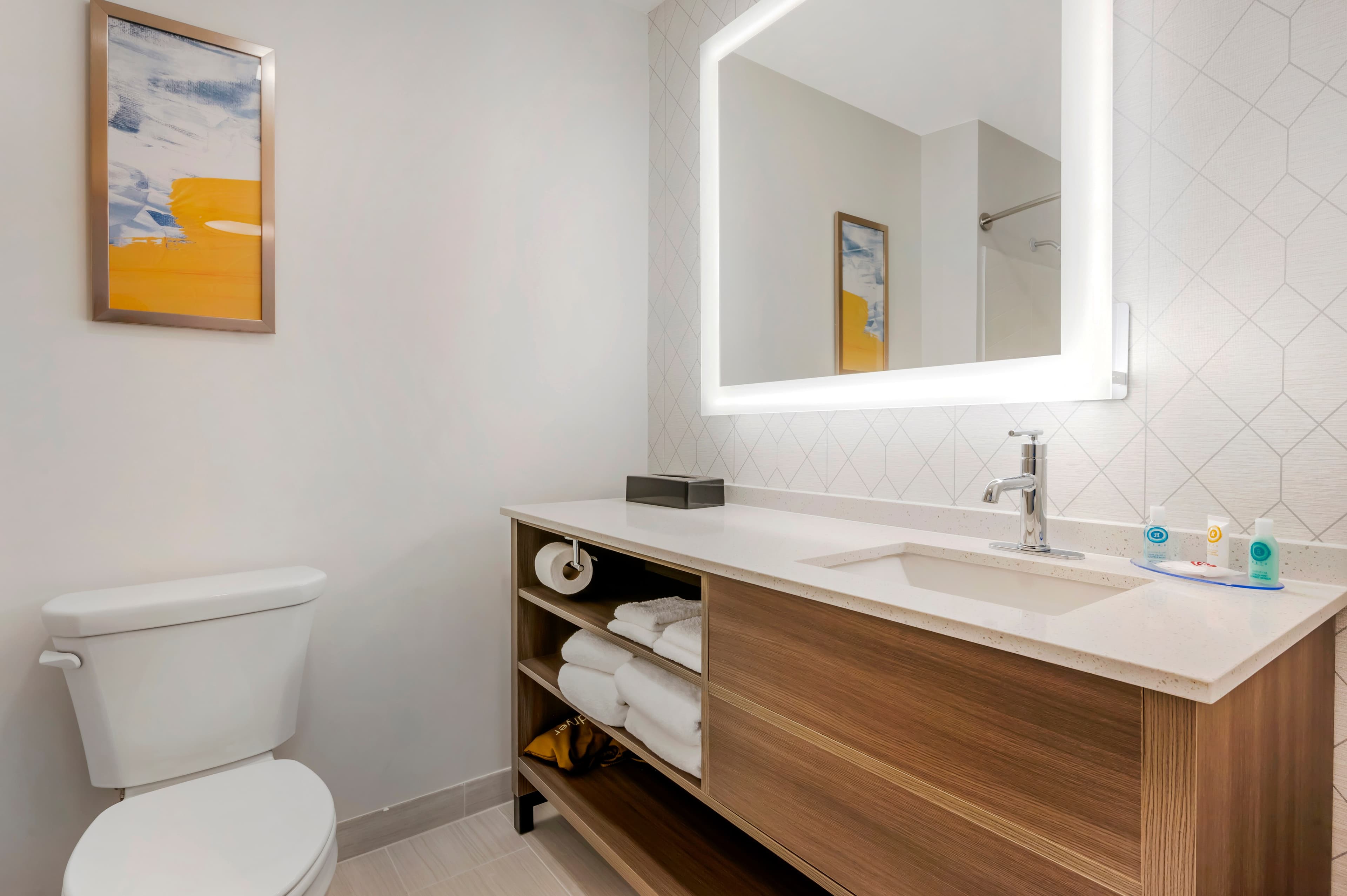 Comfort Inn Kendallville East — 21