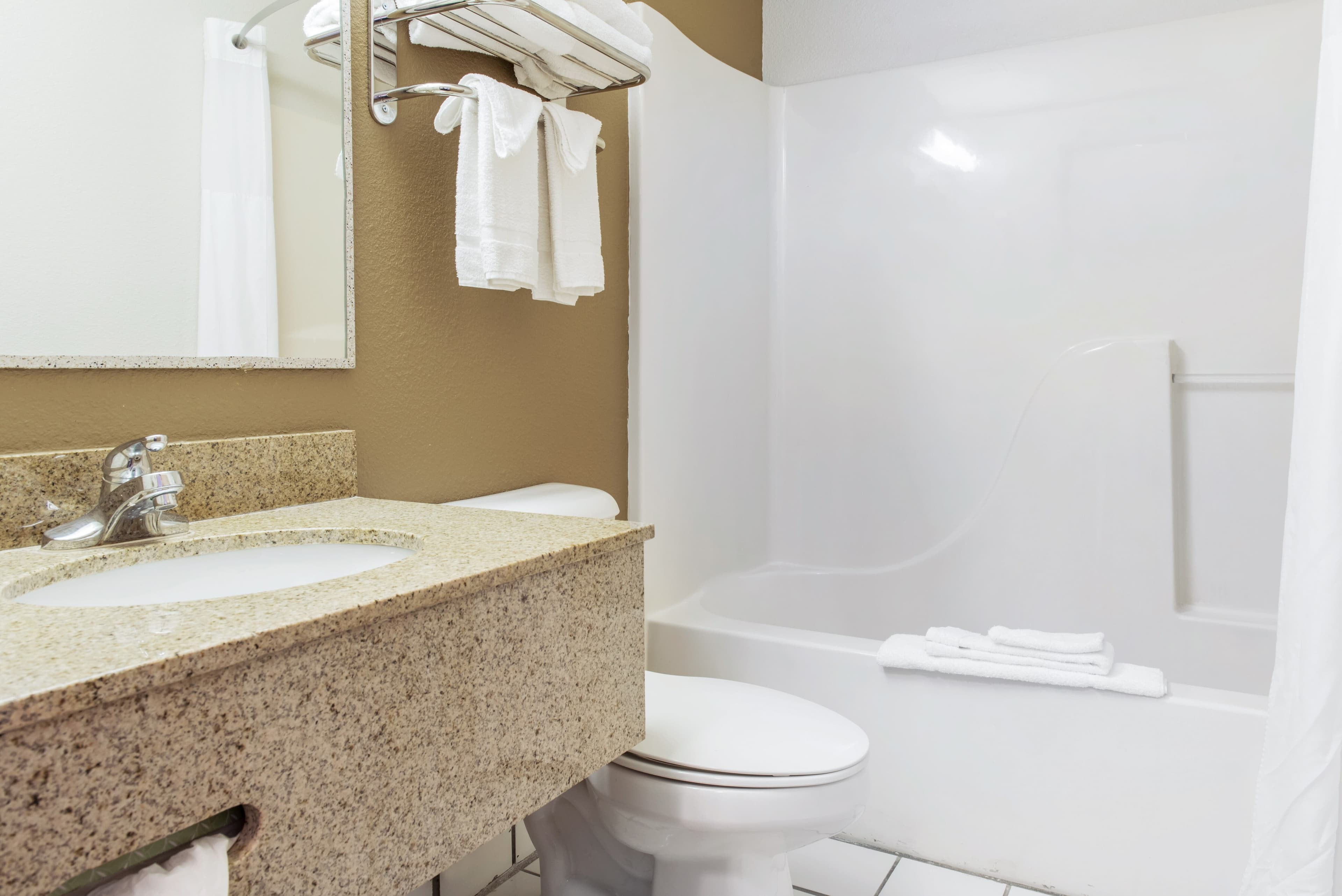 Quality Inn Noblesville-Indianapolis — 9