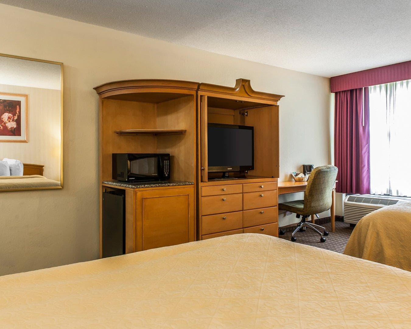 Quality Inn & Suites Shelbyville I-74 — 11