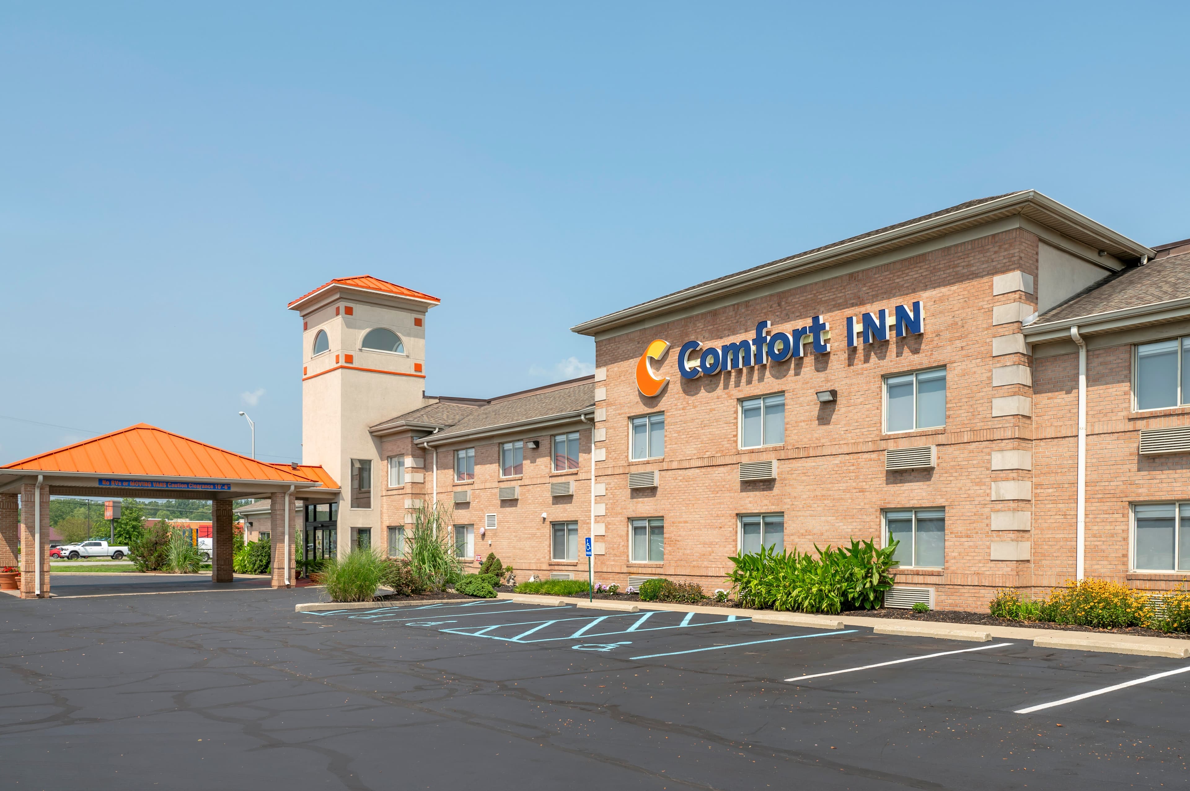 Comfort Inn Edinburgh - Columbus - Image 1