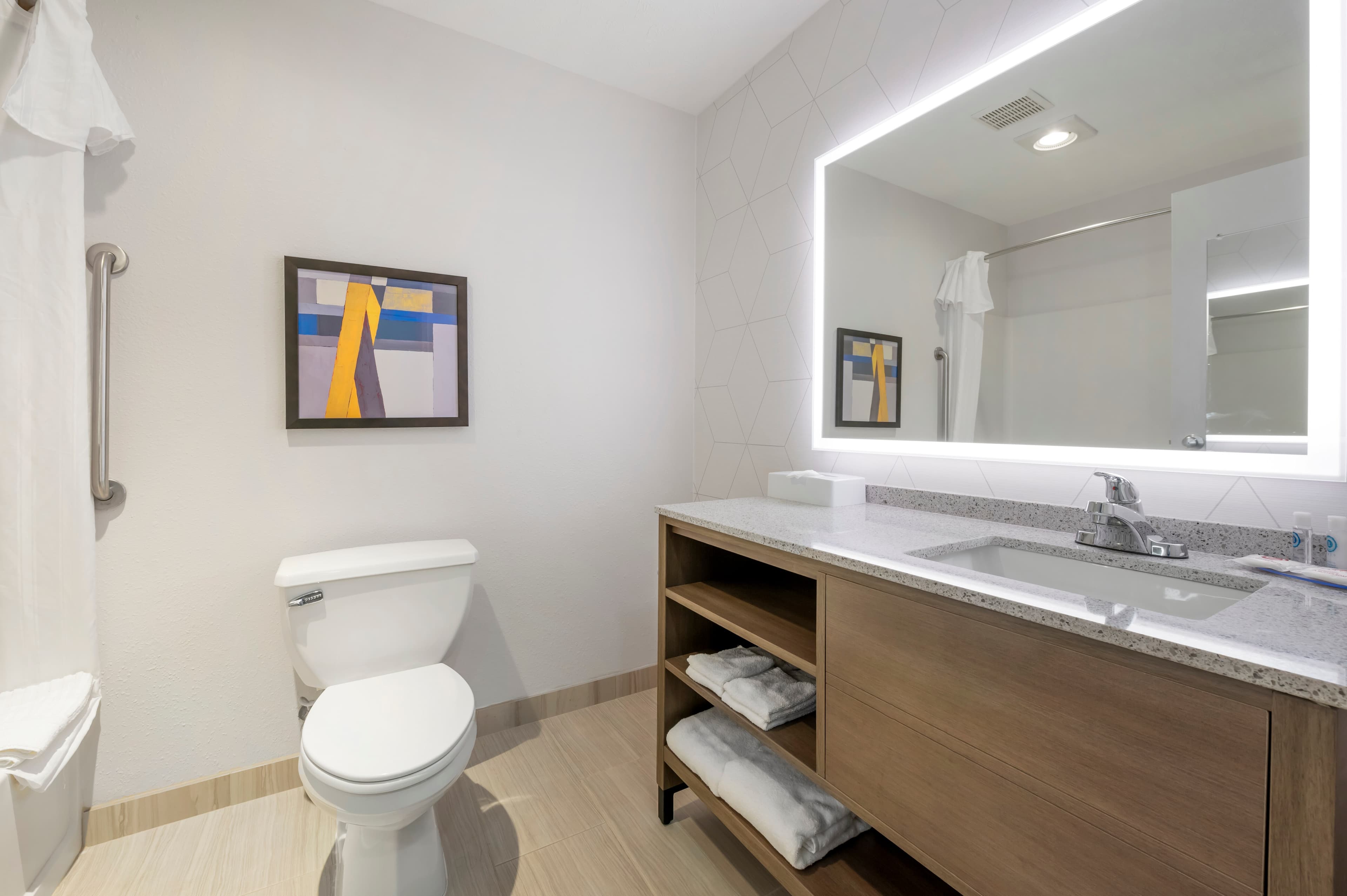 Comfort Inn Edinburgh - Columbus - Image 5