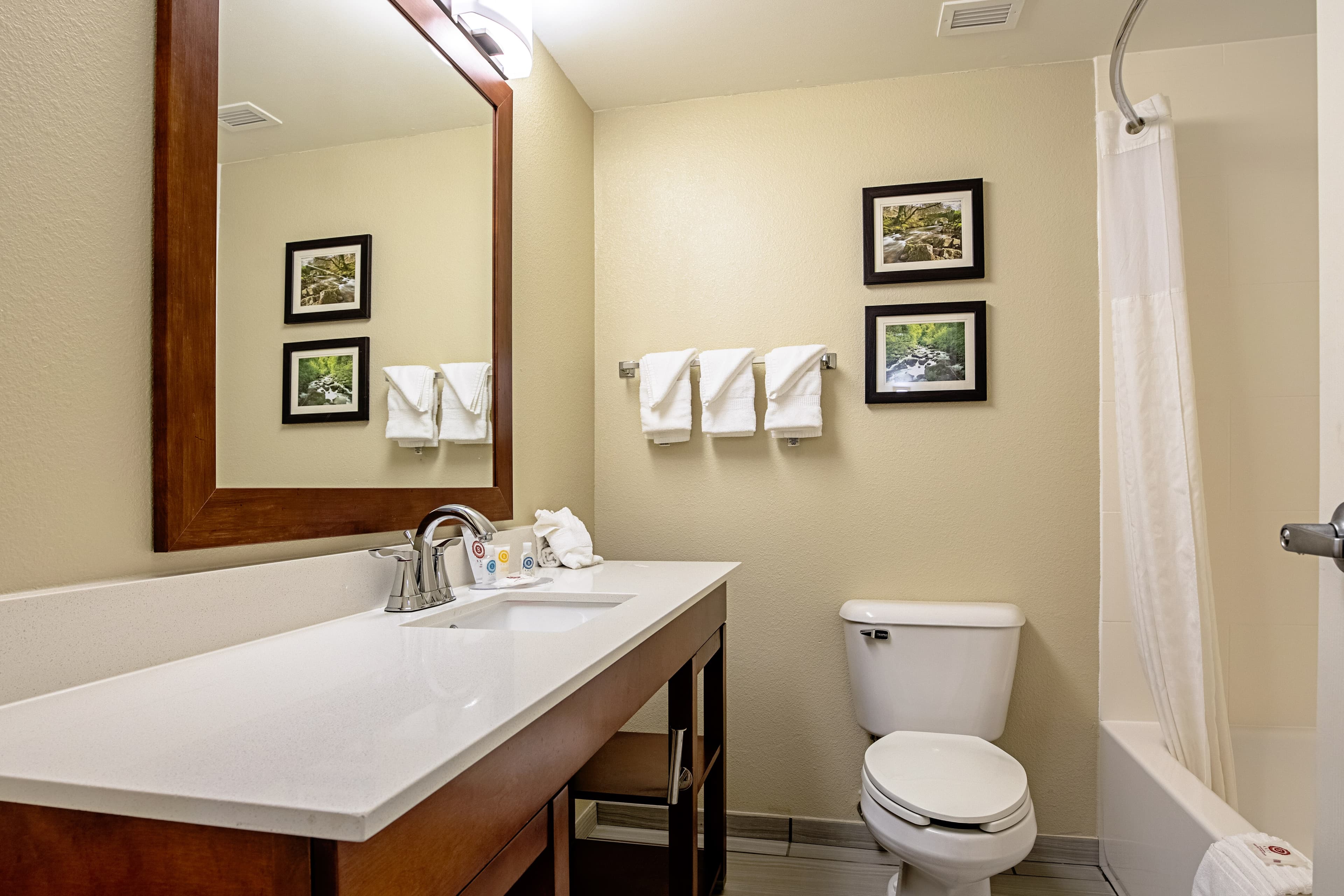 Comfort Inn Indianapolis North - Carmel — 7