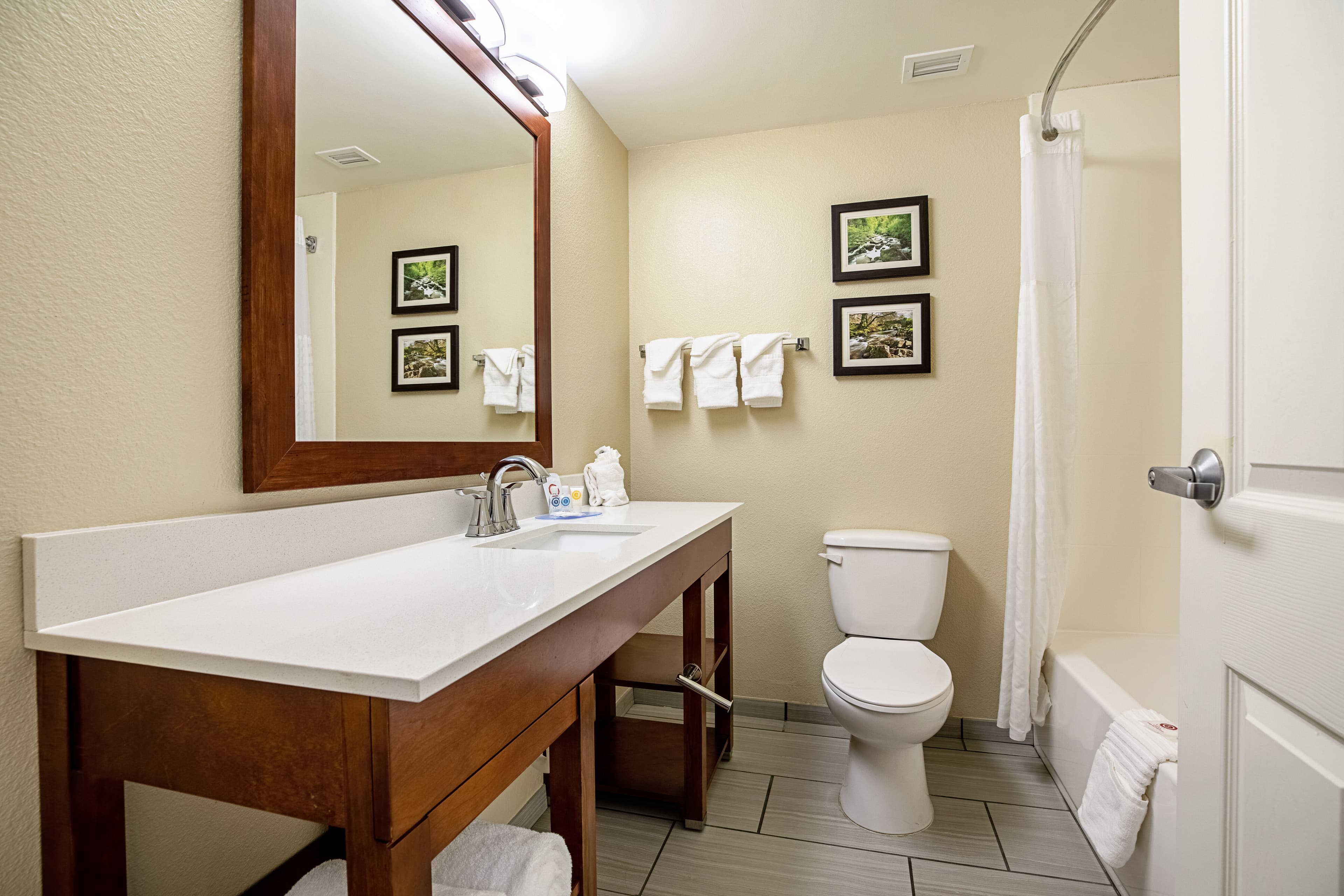 Comfort Inn Indianapolis North - Carmel — 10