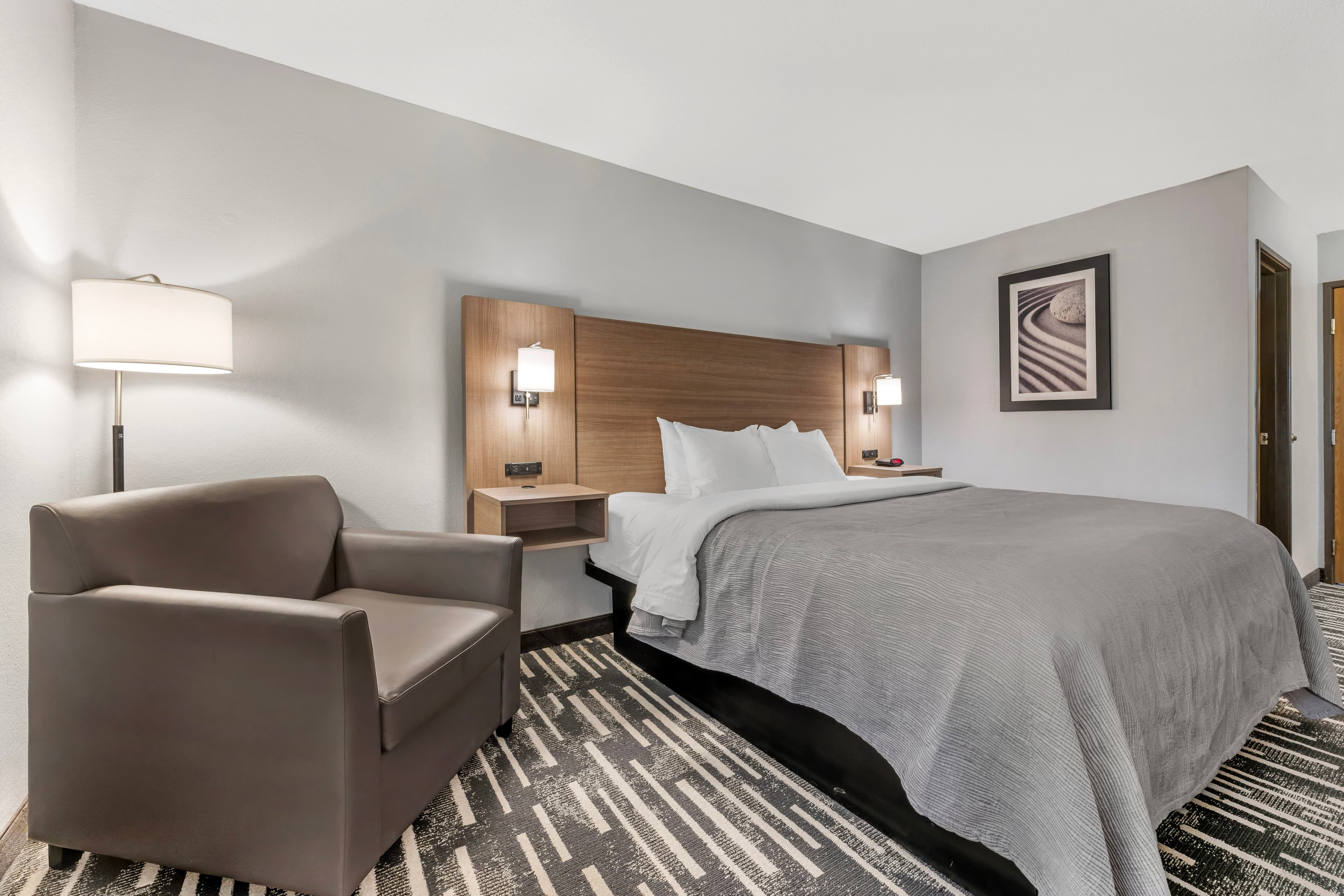 Quality Inn Chesterton near Indiana Dunes National Park I-94 — 9