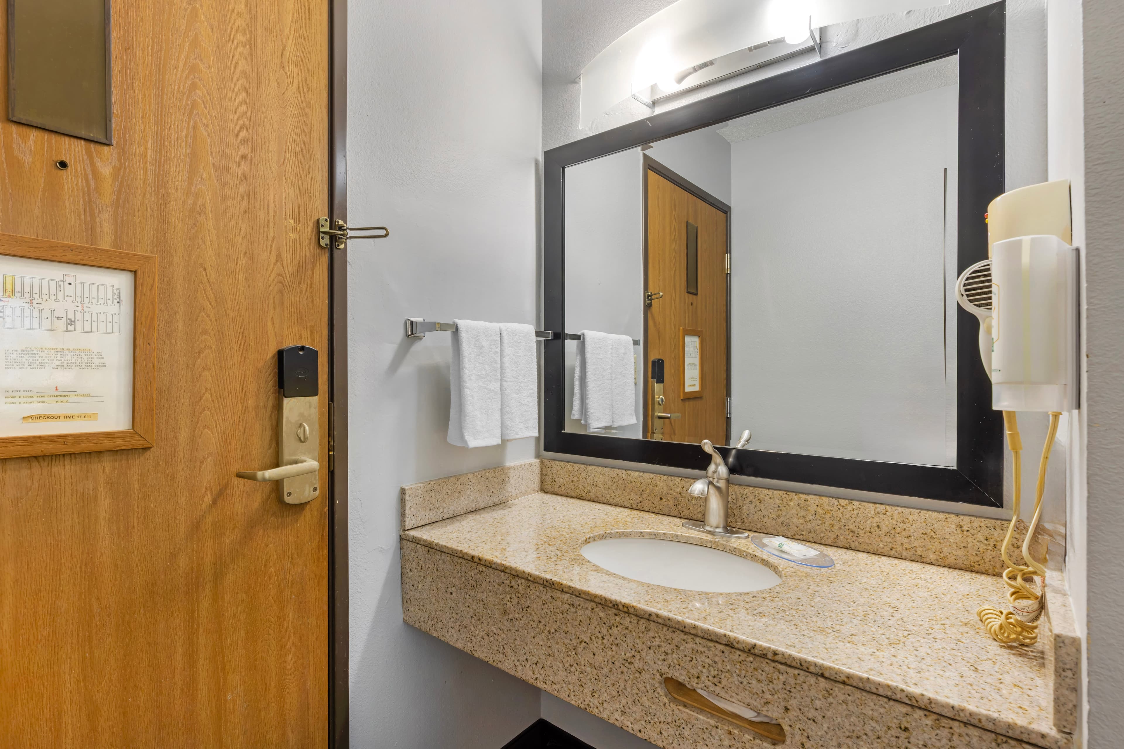 Quality Inn Chesterton near Indiana Dunes National Park I-94 — 11