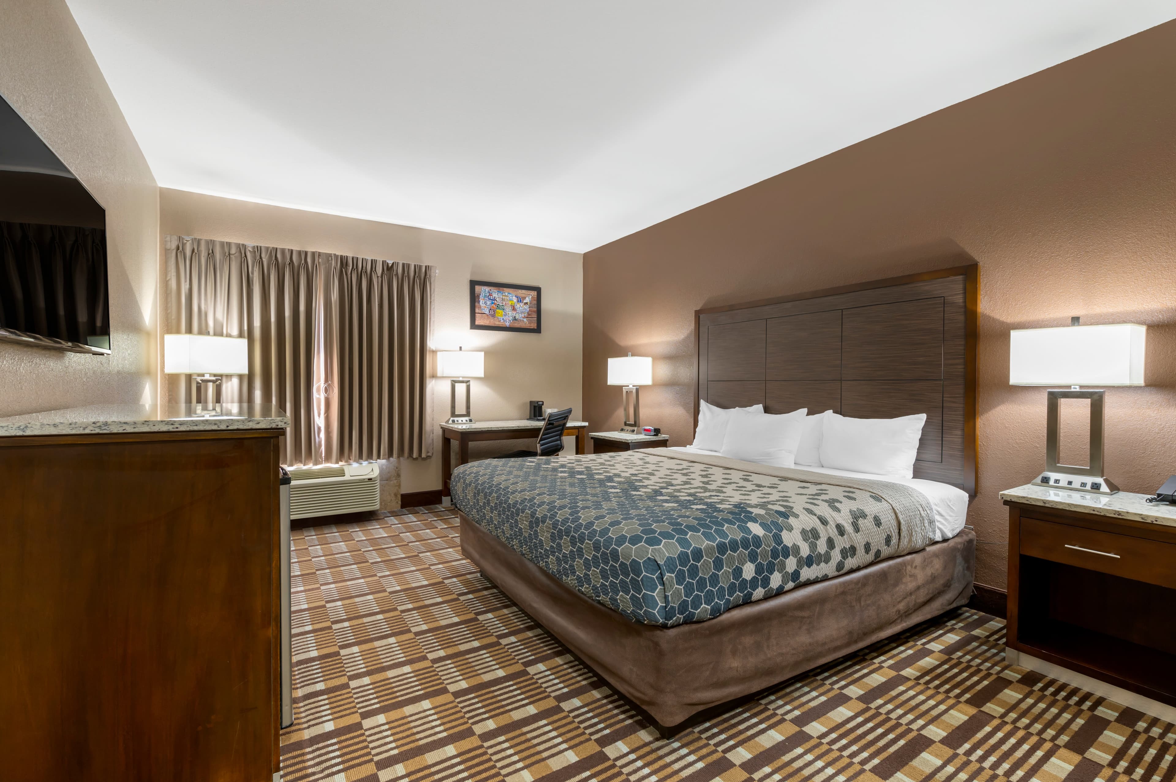 Econo Lodge Shelbyville North - Image 2