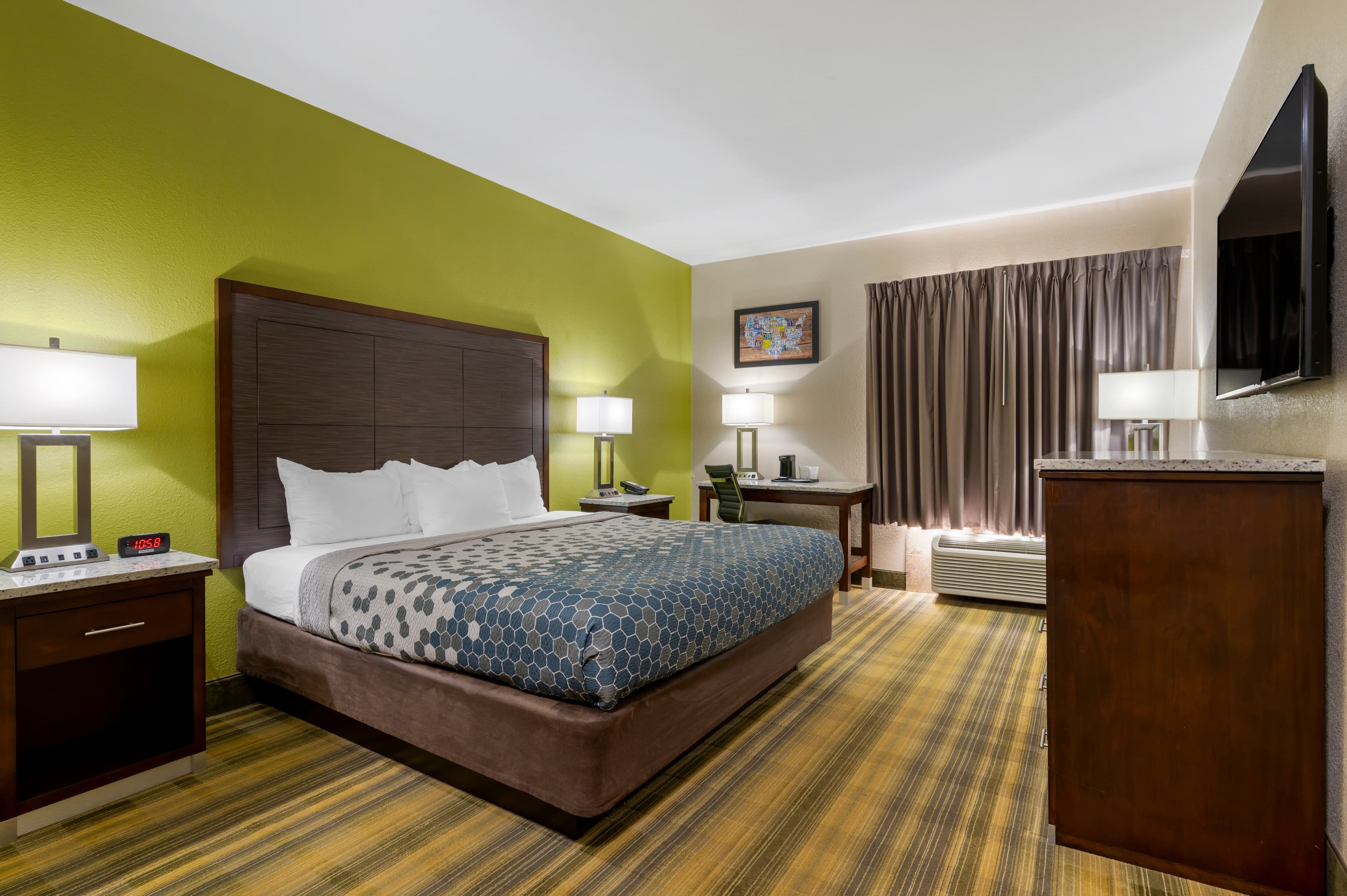 Econo Lodge Shelbyville North - Image 1
