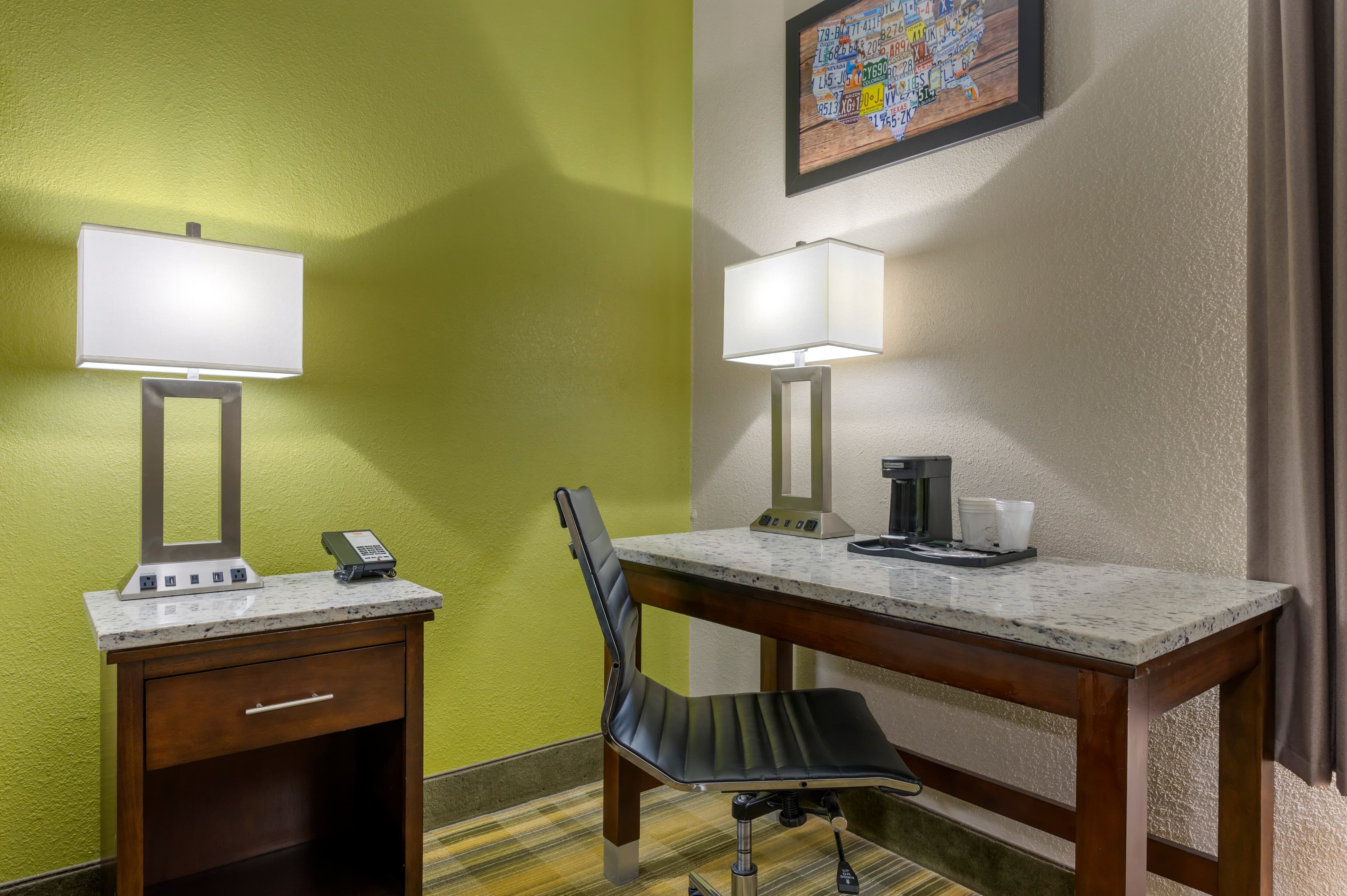 Econo Lodge Shelbyville North — 10