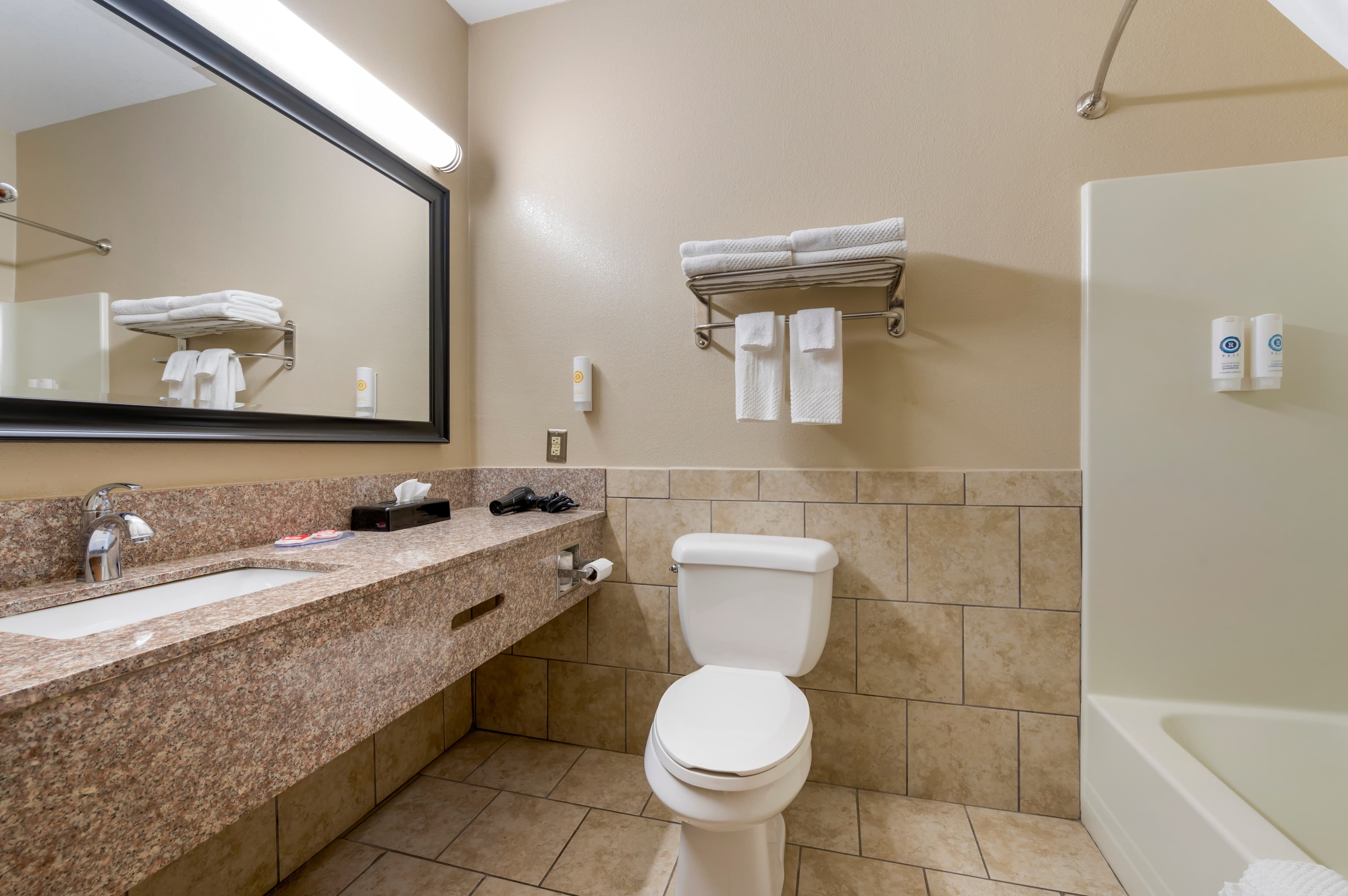 Econo Lodge Shelbyville North — 13