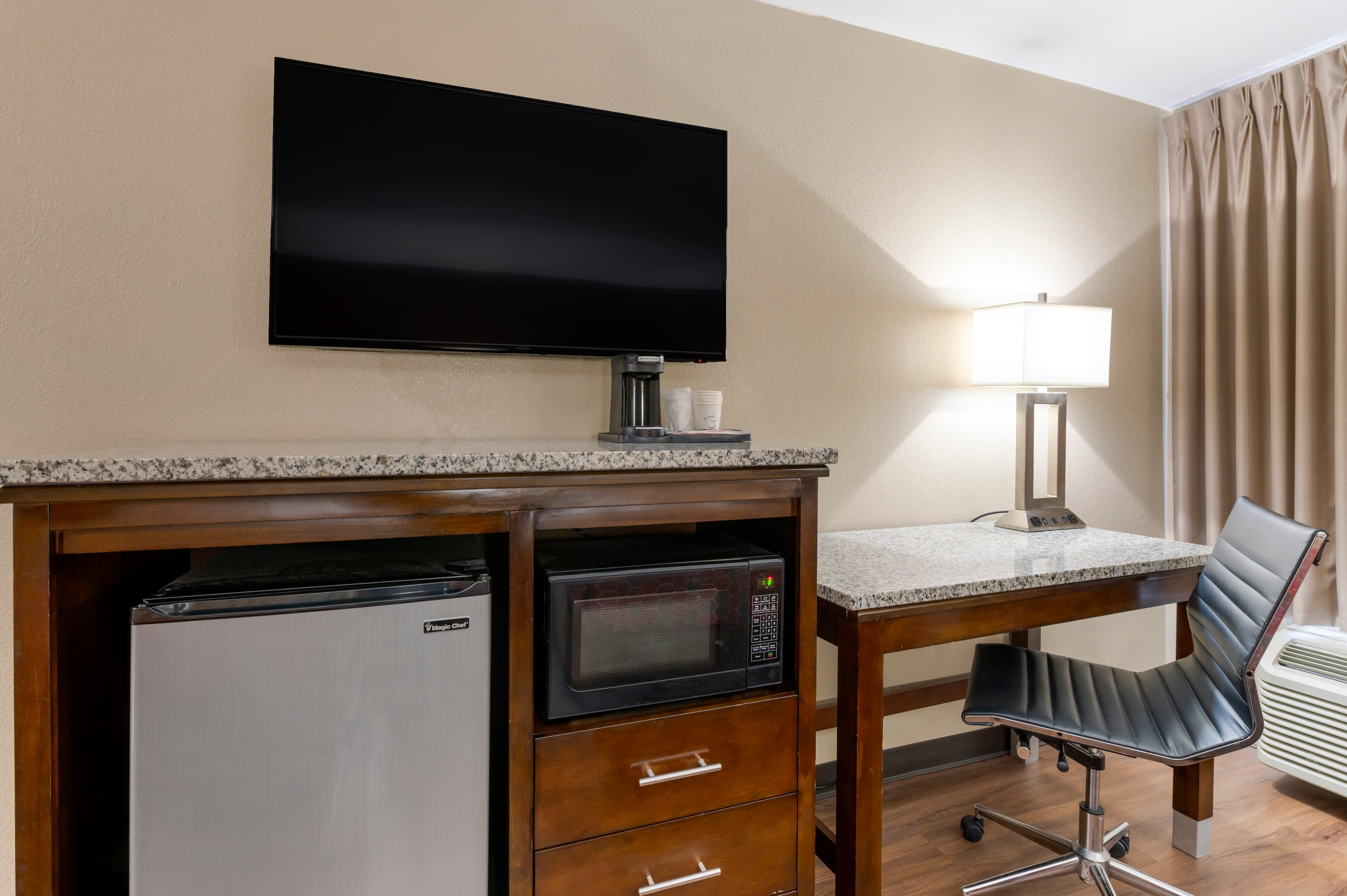 Econo Lodge Shelbyville North — 15