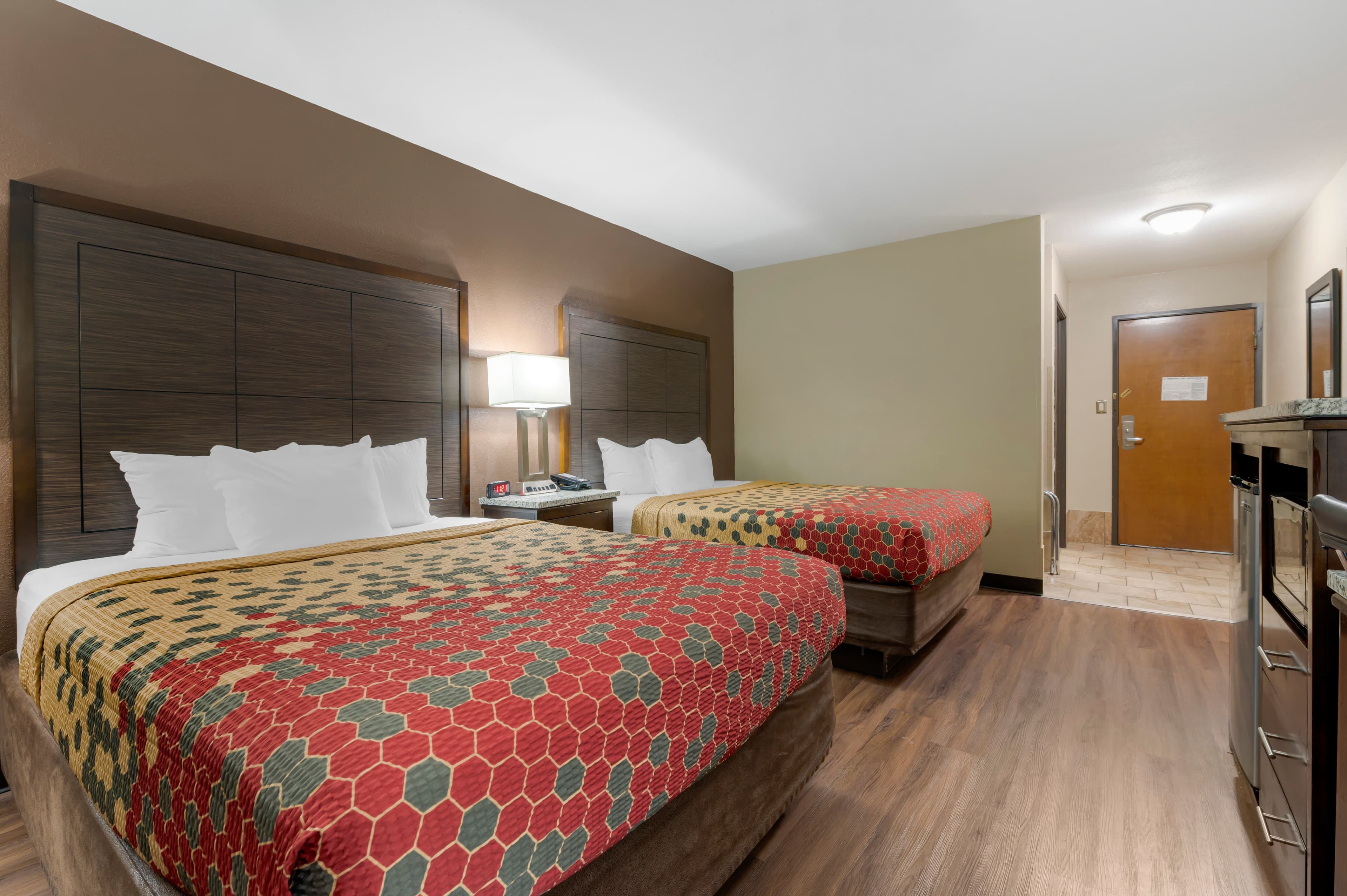 Econo Lodge Shelbyville North — 17