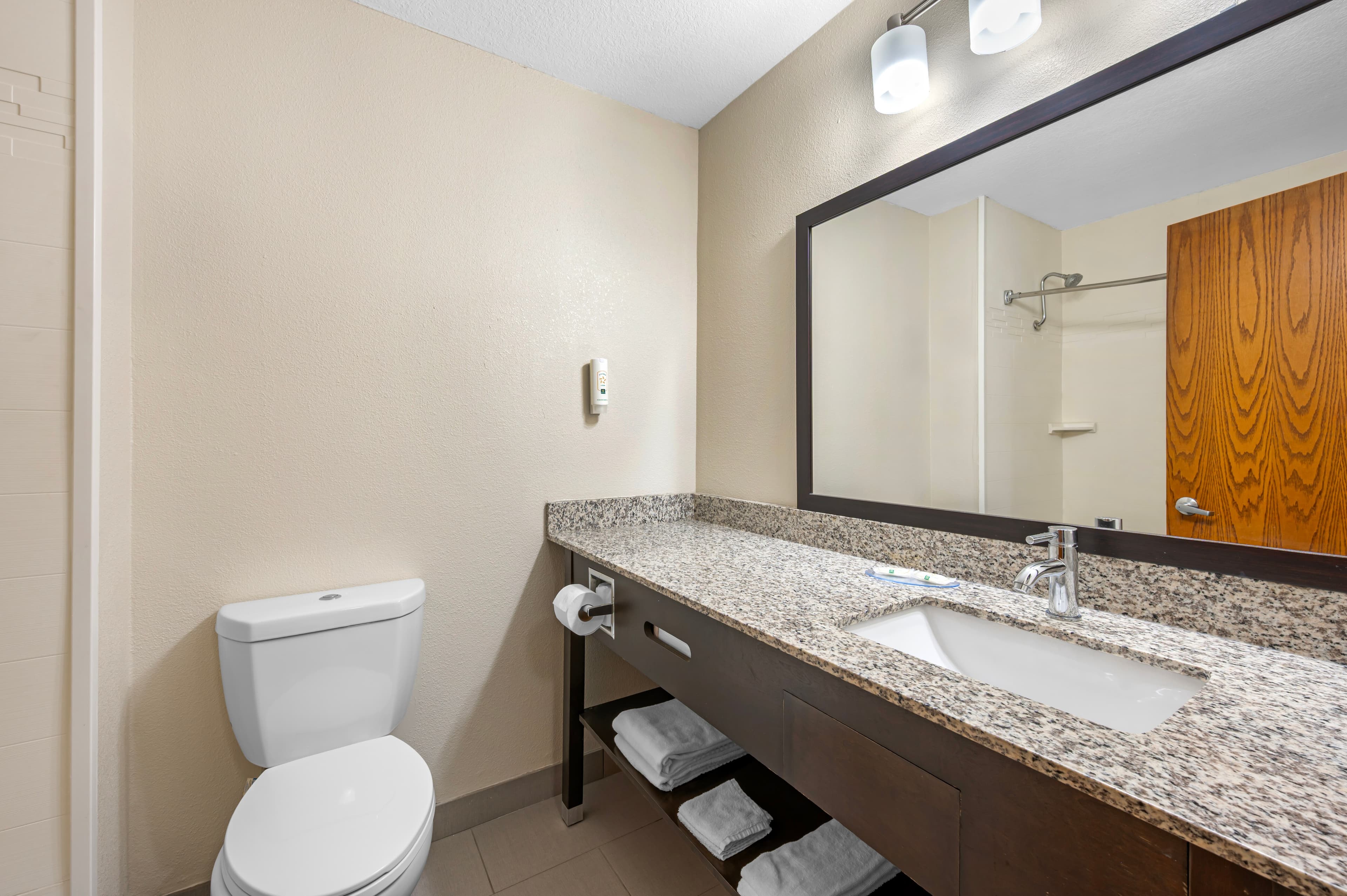 Quality Inn & Suites Goshen — 8