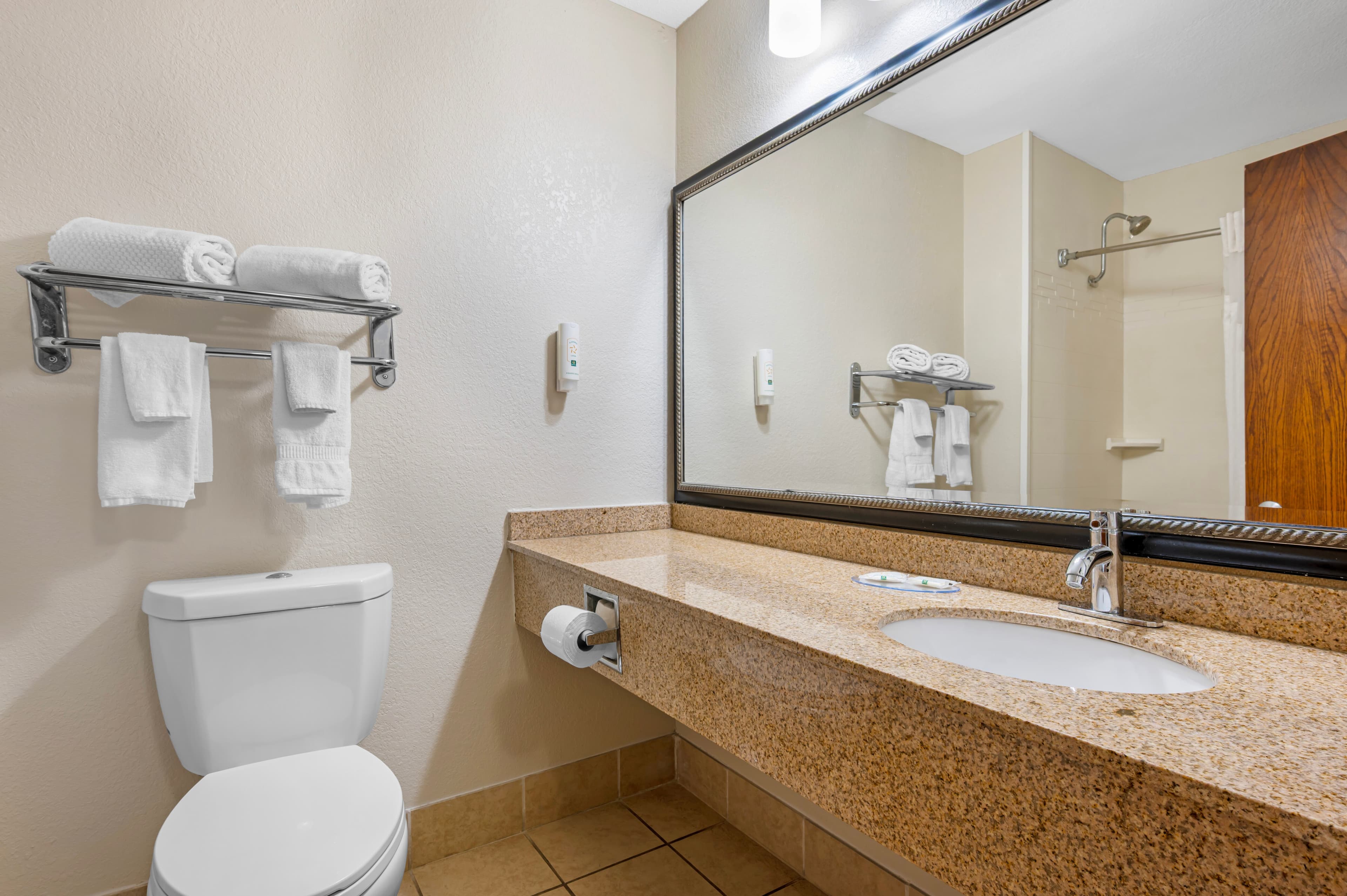 Quality Inn & Suites Goshen — 12