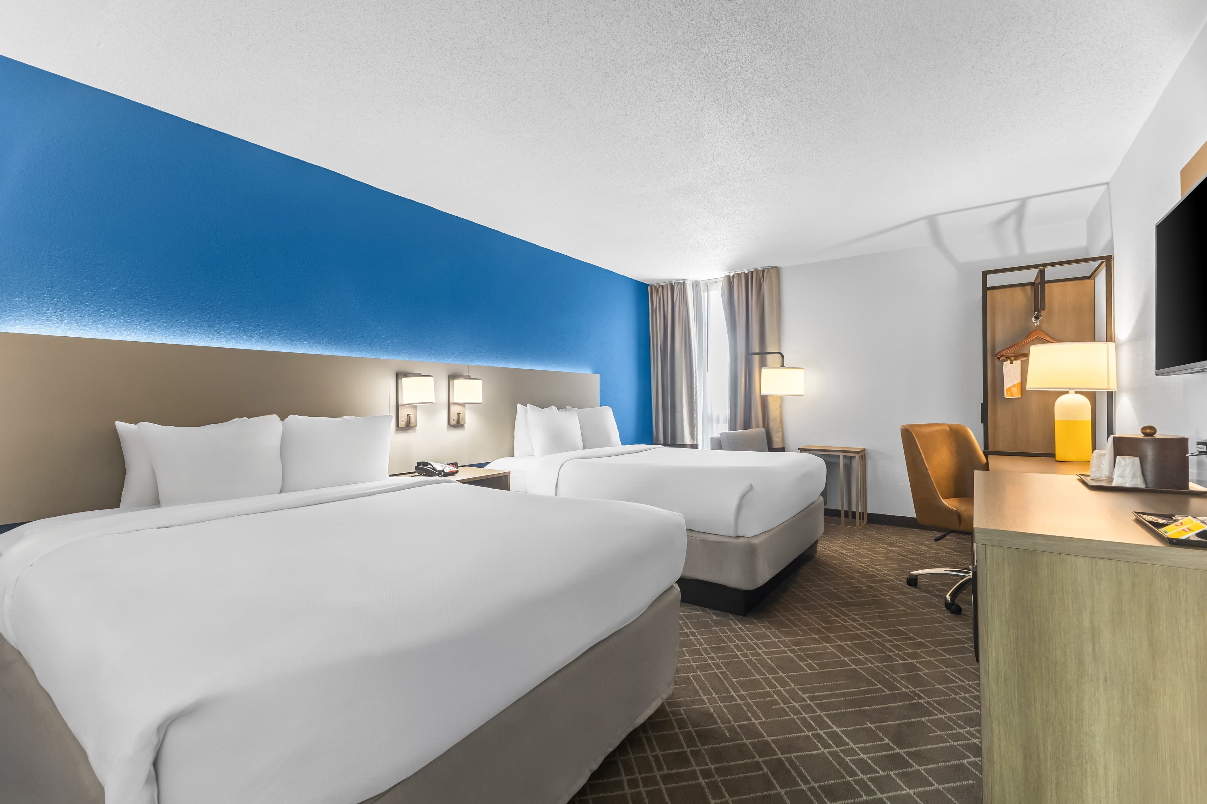 Comfort Inn & Suites Evansville Airport — 4